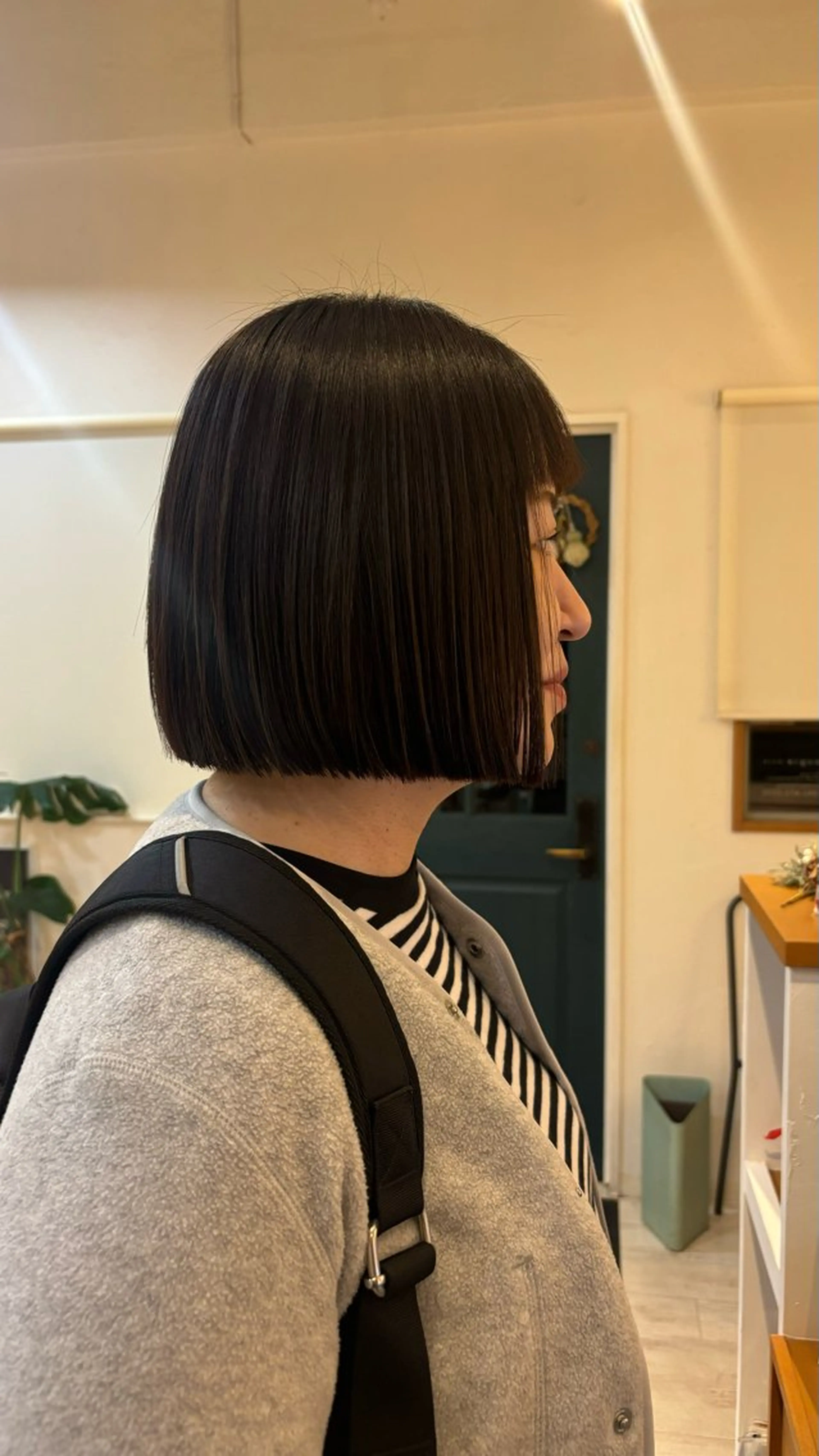 ショート 切りっぱなしボブ ボブ 縮毛矯正 makoto⌇レイヤ ー⌇艶カラー🍒‎のヘアスタイル