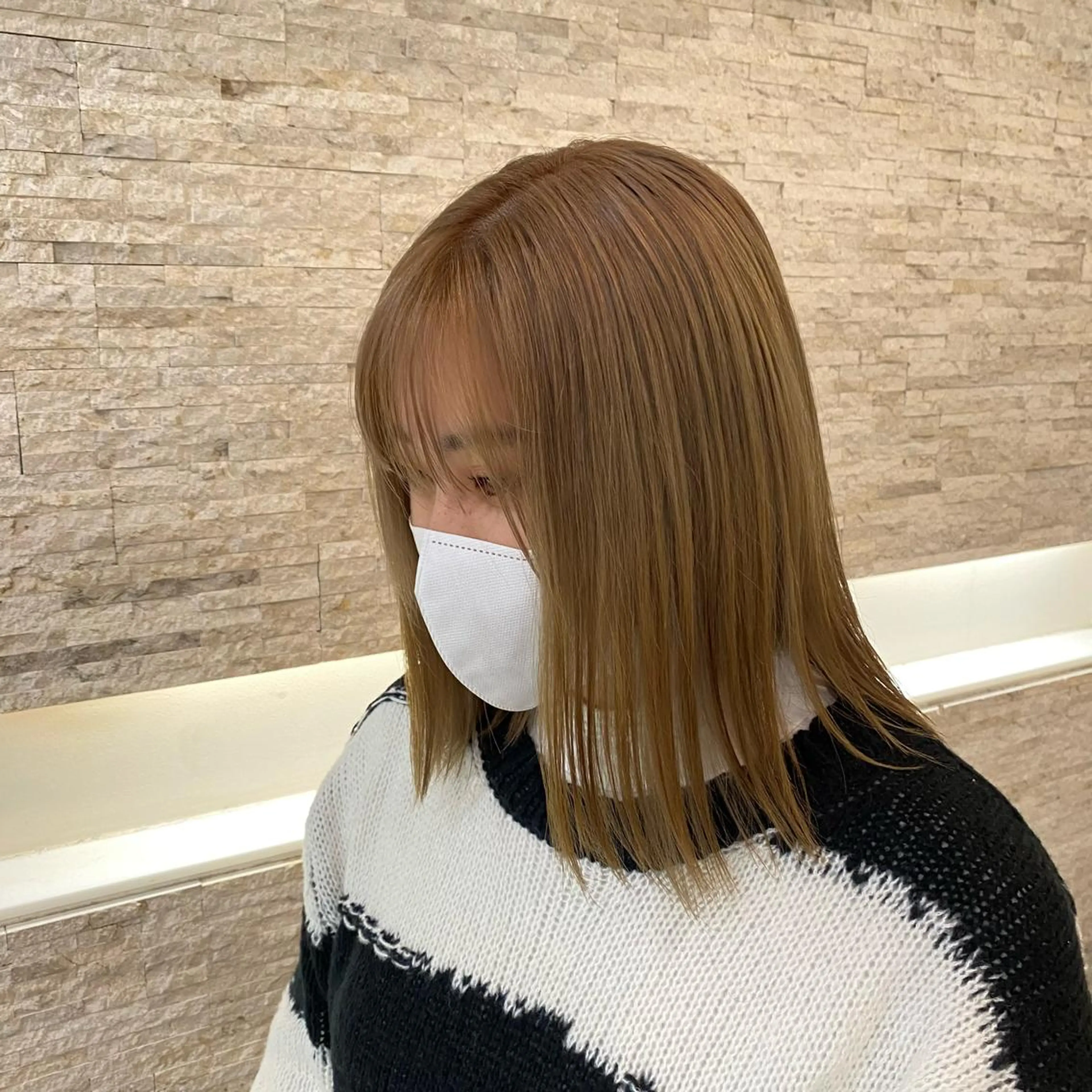 セミロング カラー ベージュカラー ブリーチ ダブルカラー フォギーベージュ Agu hair TENOE大宮氷川参道店所属・☀️透明感艶感カラー 増田魁土☀️のヘアスタイル
