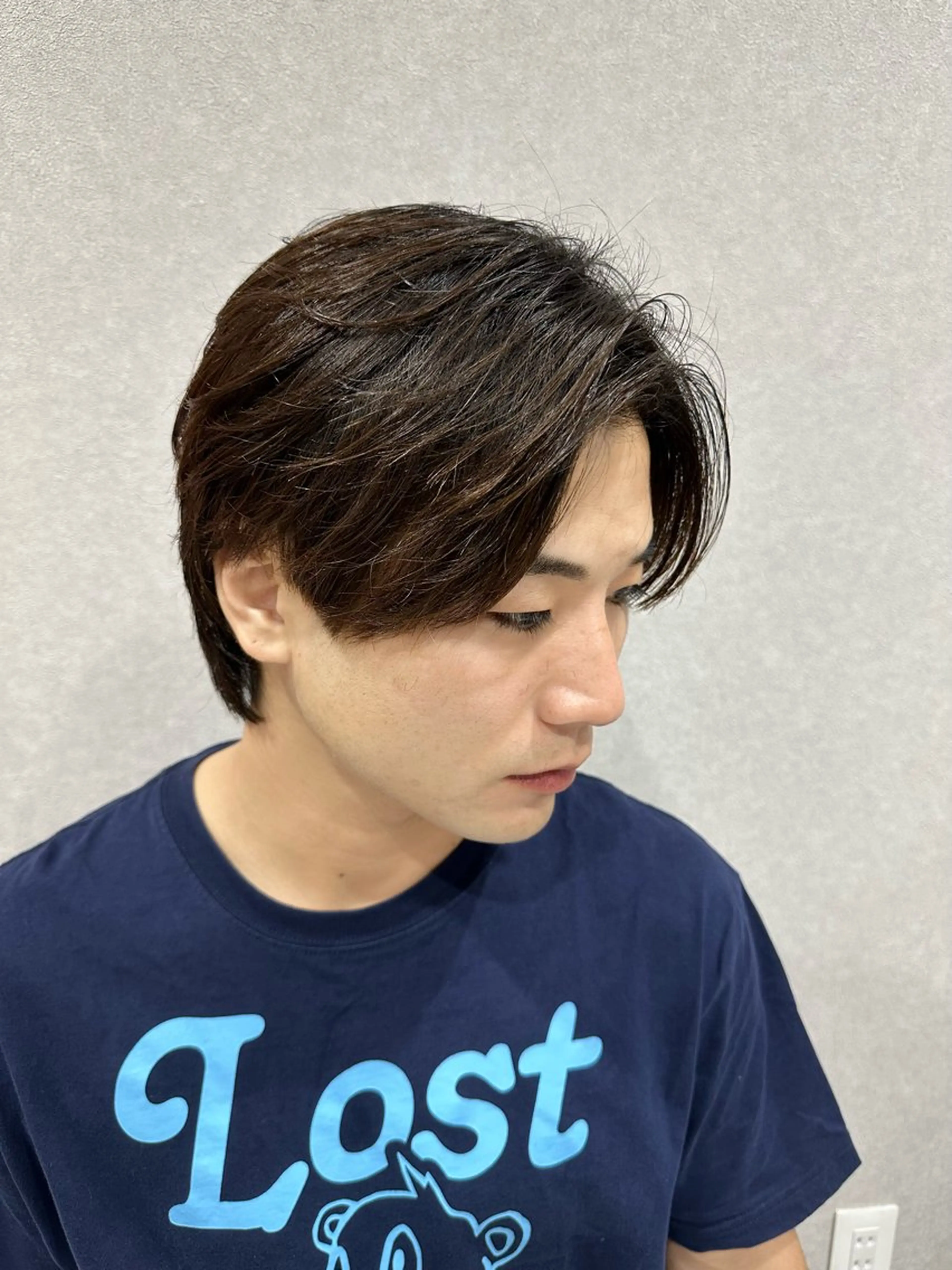 ミディアム パーマ ヘアアレンジ メンズ ミディアムパーマ センターパート メンズパーマ メンズウルフカット ウルフカット Mens Salon Gray by NYNY所属・Gray by NYNYのヘアスタイル