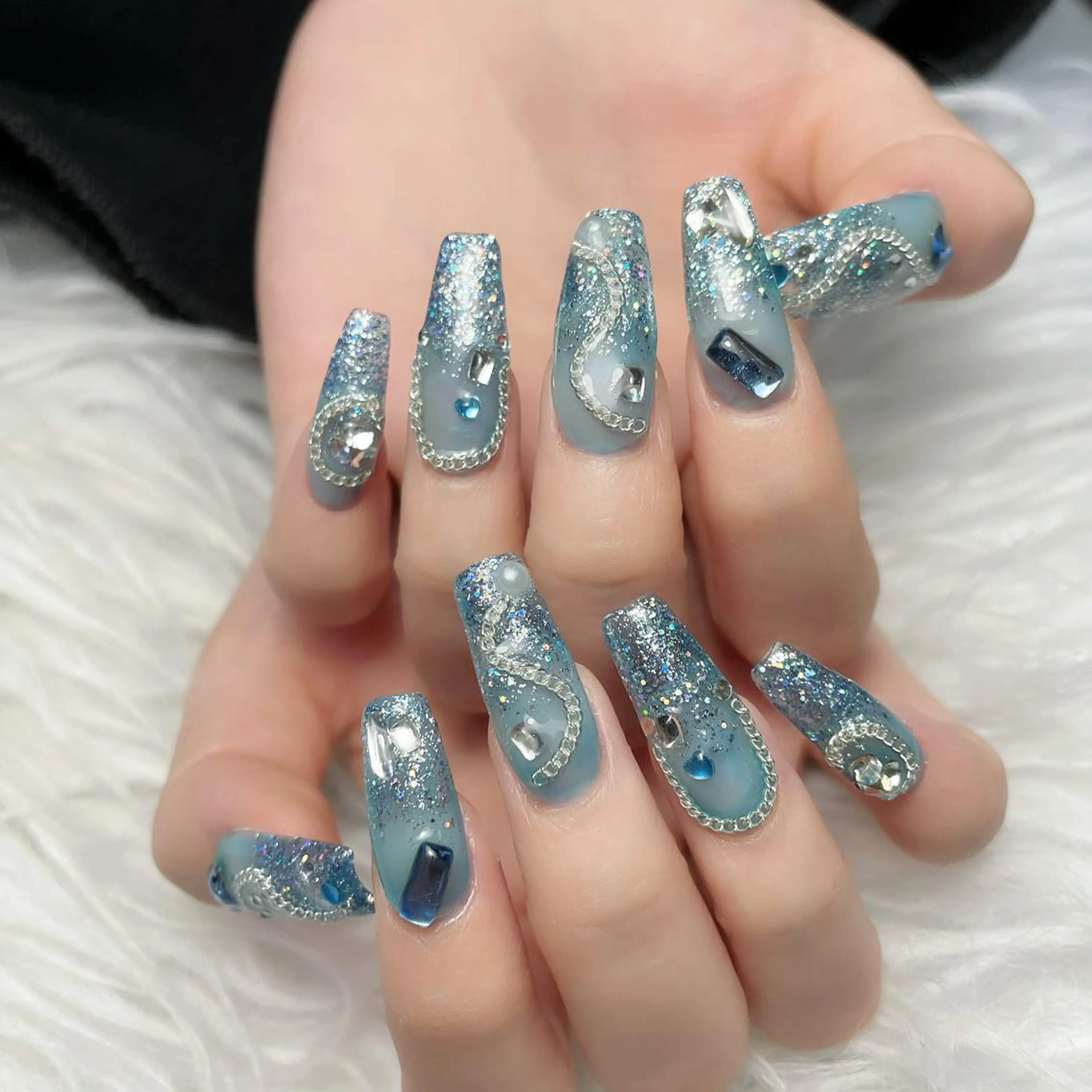 ネイル クリアネイル フラッシュネイル フラワーネイル グラデーション キラキラネイル ハンドネイル NailPrincess所属・princess スカルプ専門店のネイルデザイン
