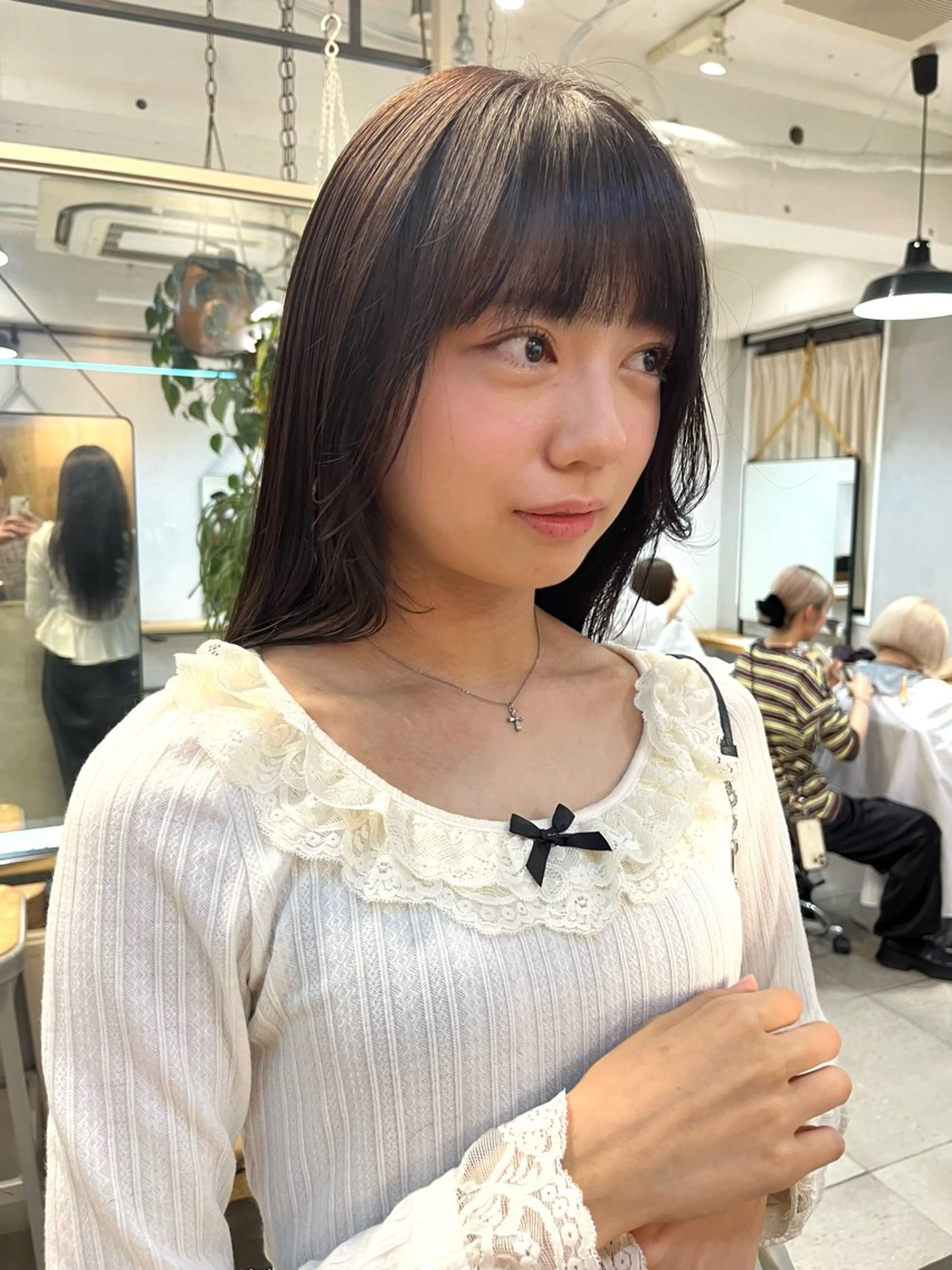 ミディアム カラー スッと馴染むhair /ヨシダトモキのヘアスタイル