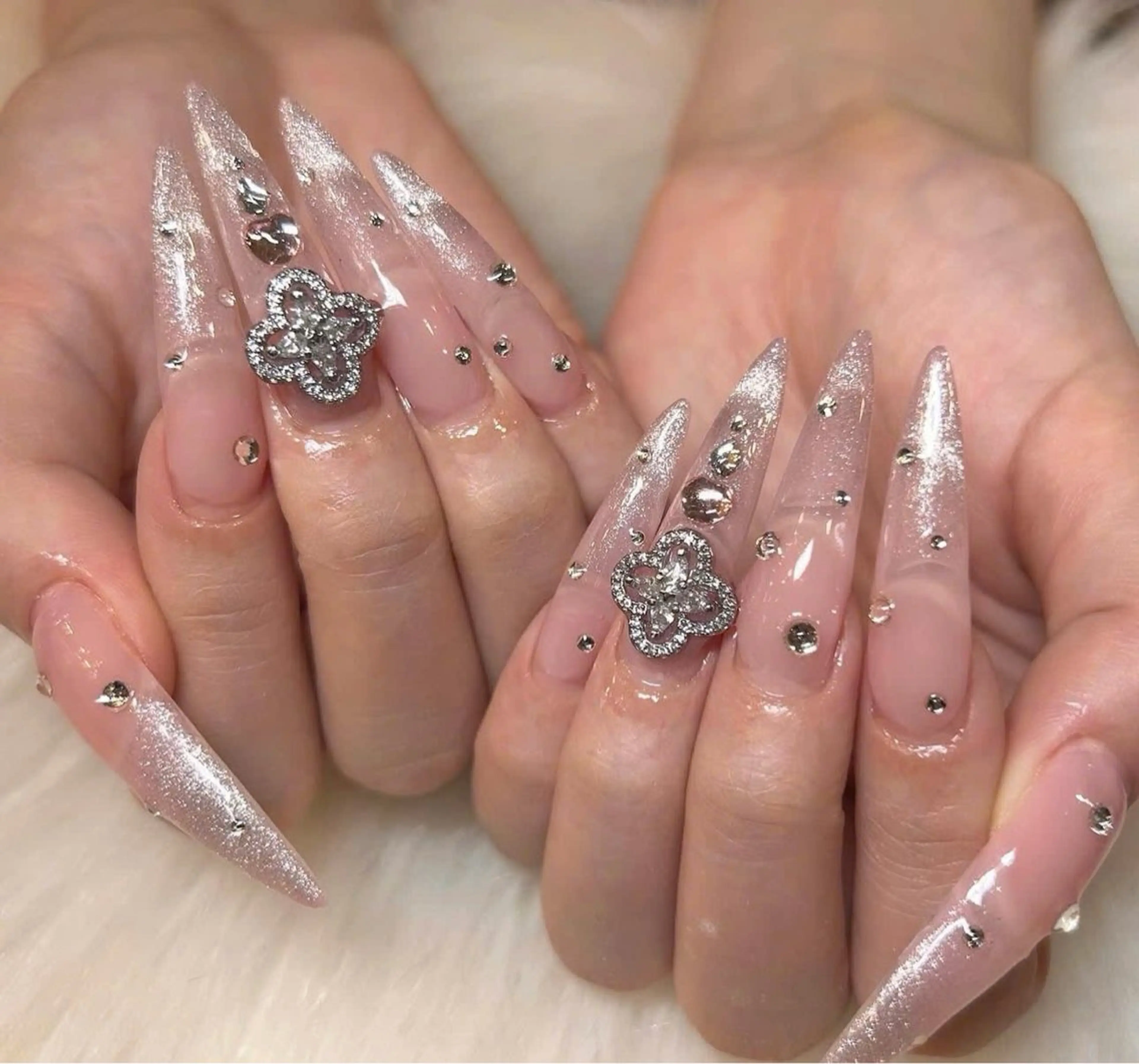 ネイル アートネイル 成人式 ジェルネイル ニュアンスネイル 夏ネイル ハンドネイル Nie Nail Shinokuboのネイルデザイン