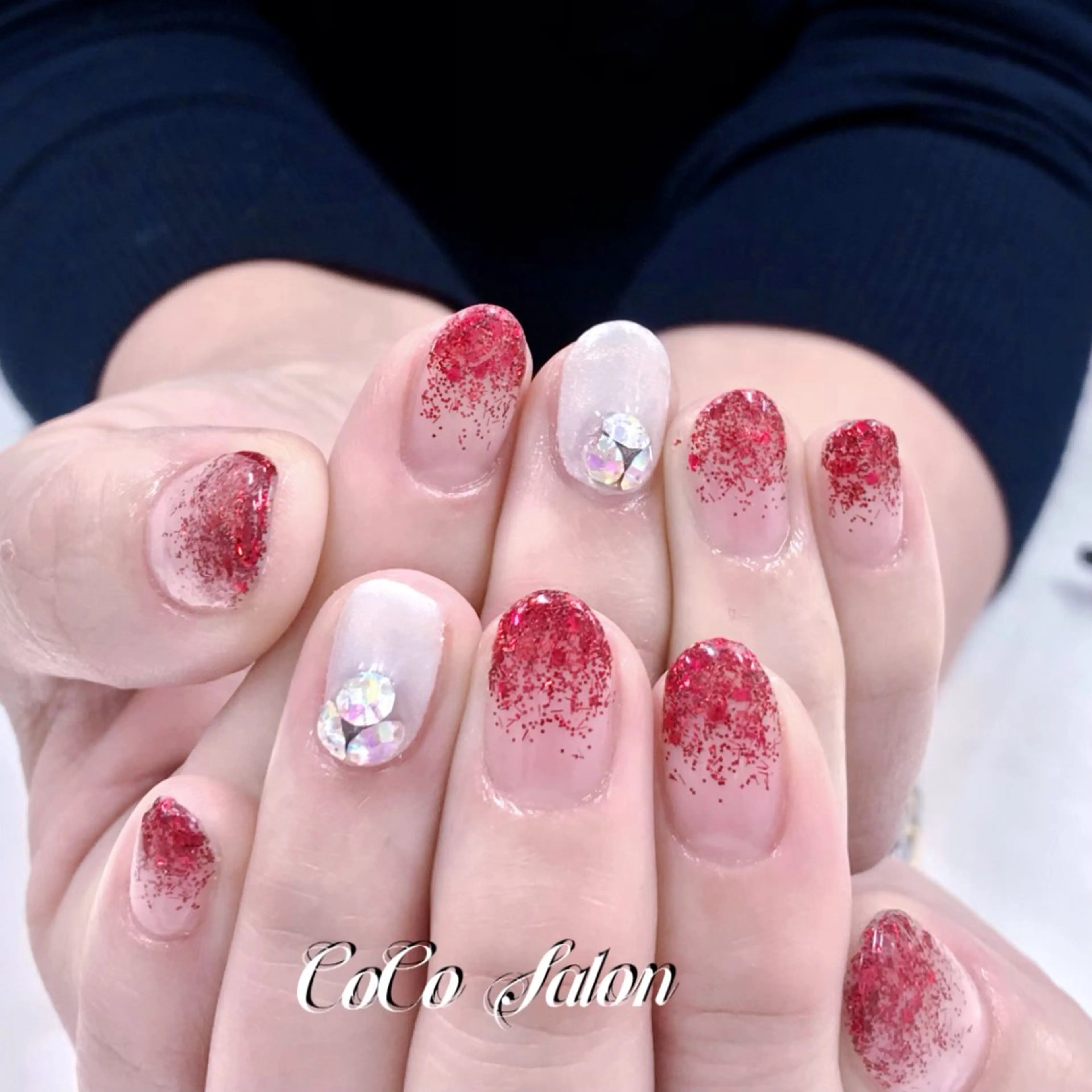 ネイル 成人式 グラデーション ホログラムネイル キラキラネイル ラメ(グリッター) CoCo Salon ネイル/睫毛/脱毛のネイルデザイン