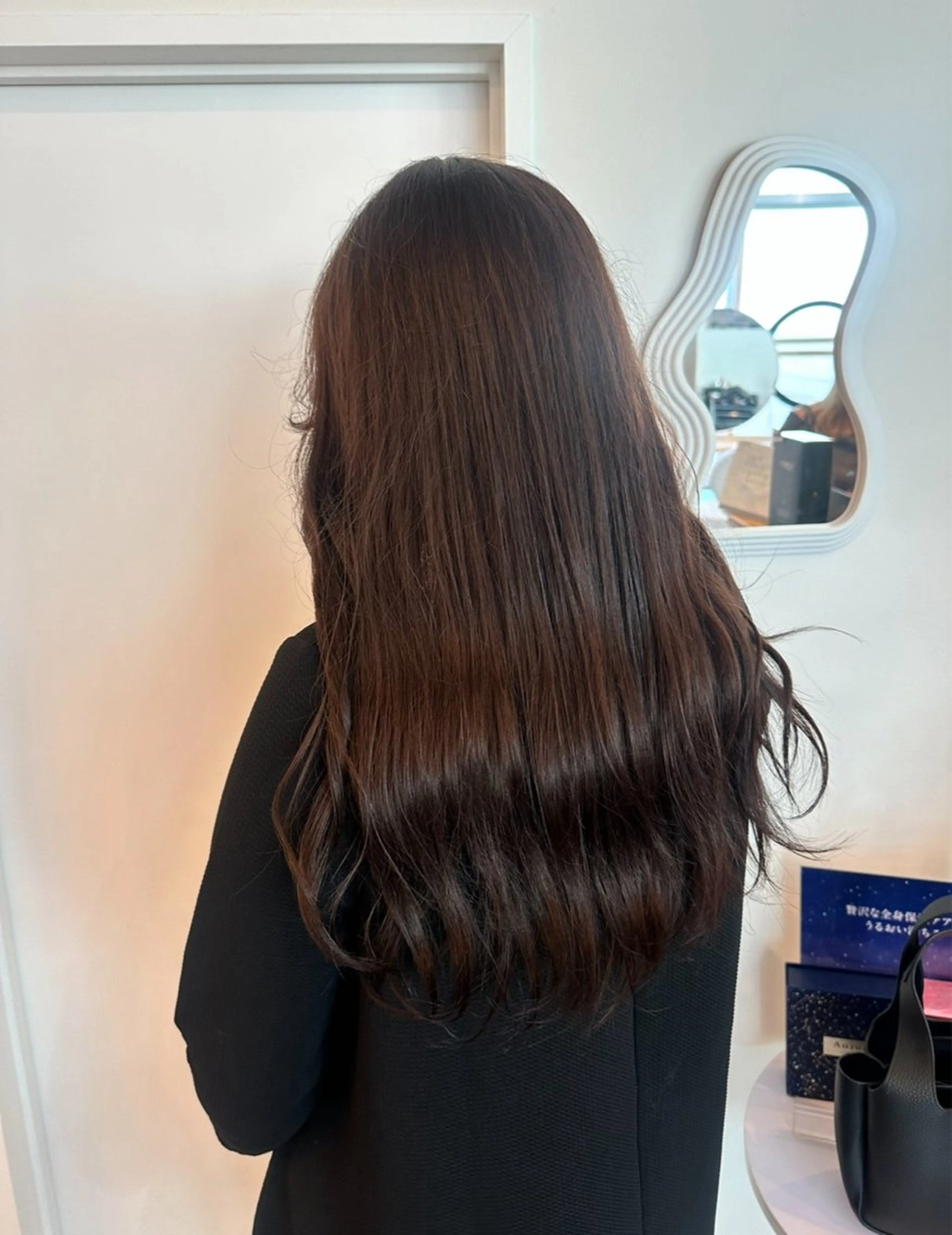 ロング カット ヘアカラー オノ アイラのヘアスタイル