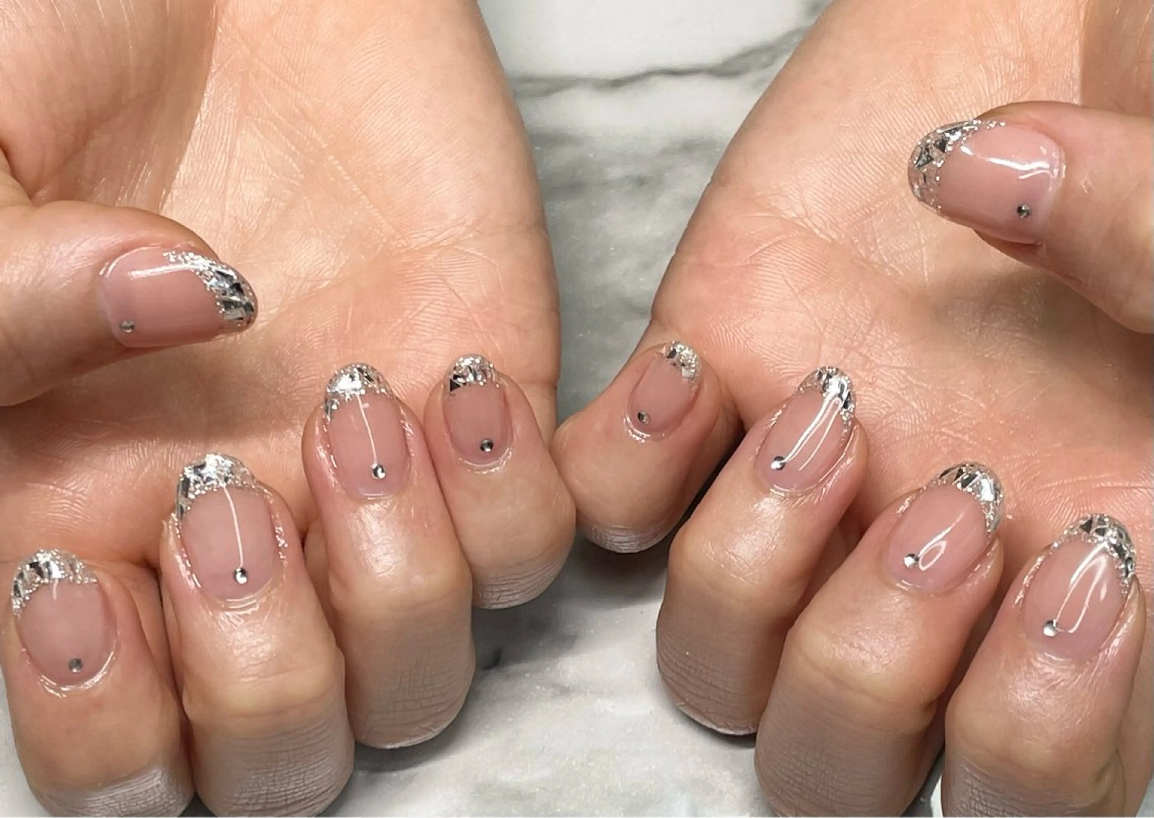 ネイル フレンチネイル ガラスフレンチ キラキラネイル eclat(エクラ)所属・eclat. mayumiのネイルデザイン