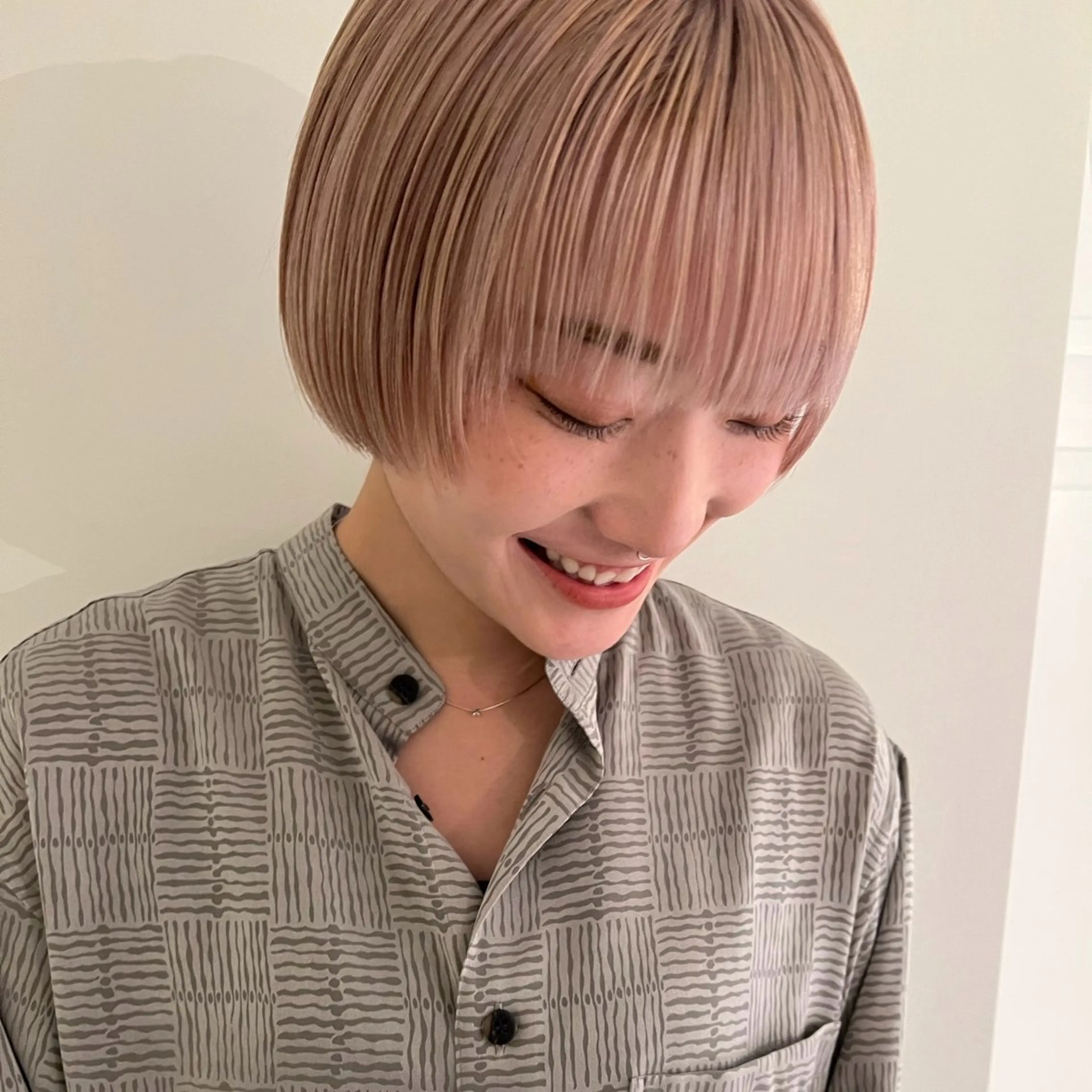 ショート カラー ヘアカラー 升方 楓のヘアスタイル