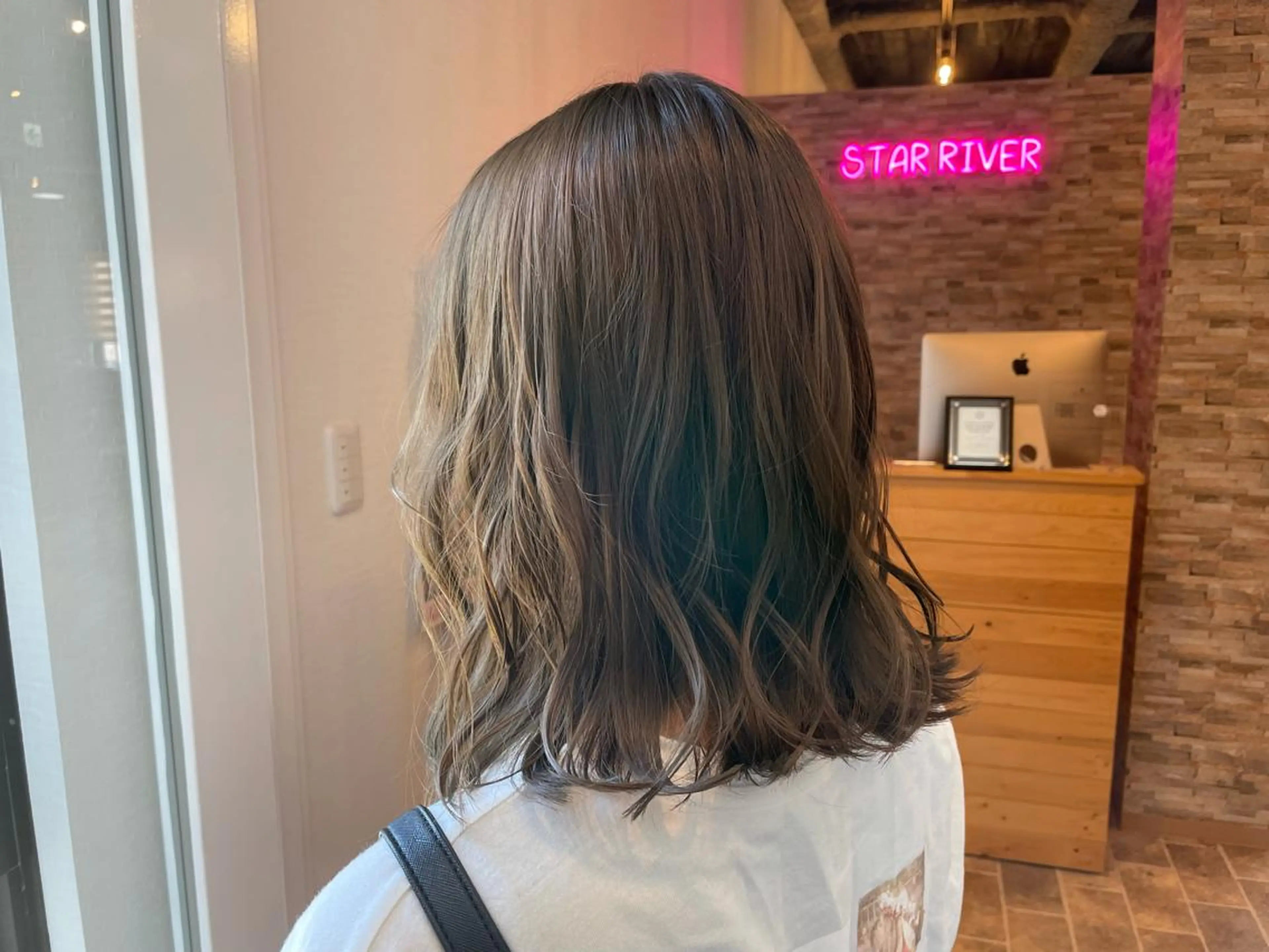 ミディアム SALOWIN心斎橋Suite店所属・ブリーチ毛にもできる 縮毛矯正|鷹司郎のヘアスタイル