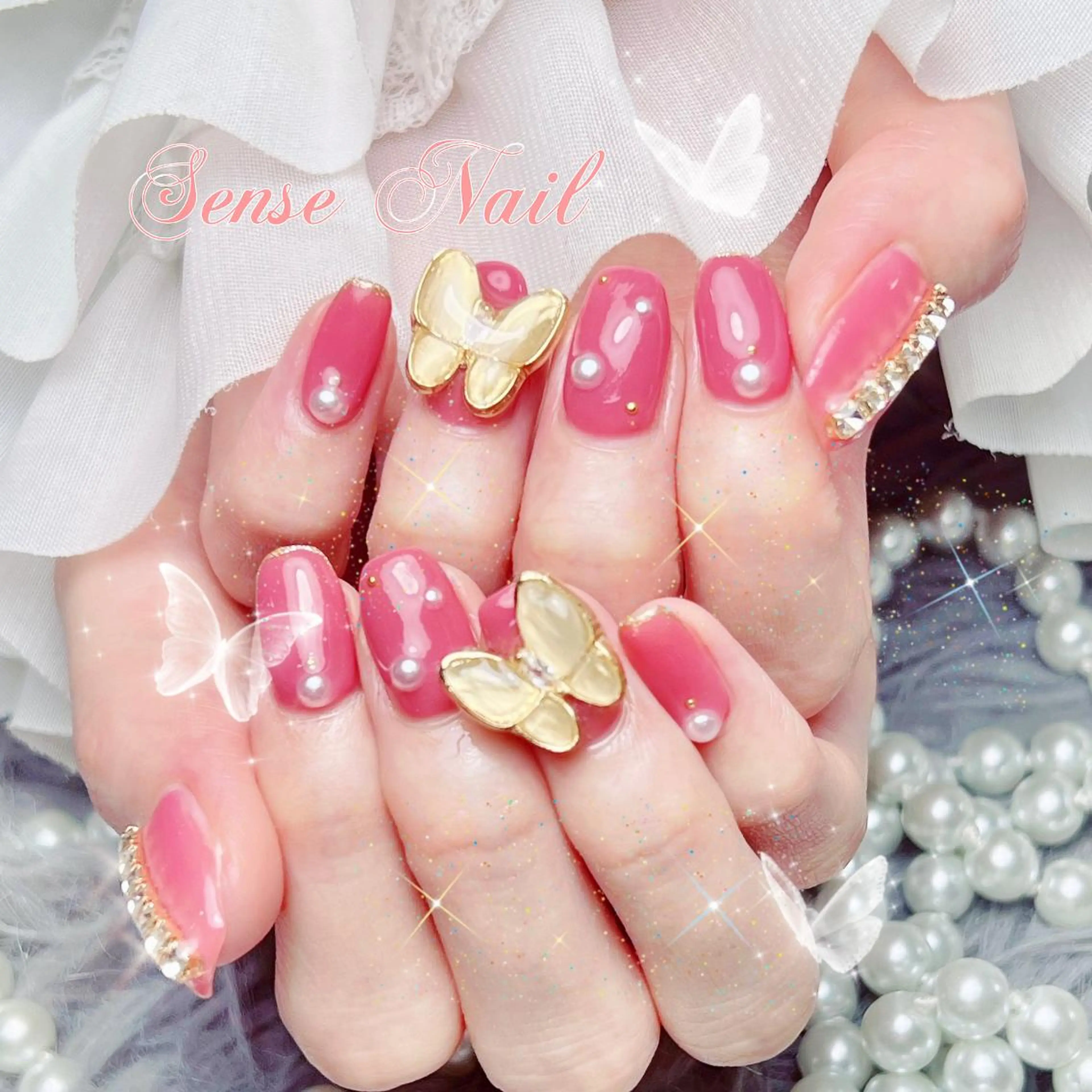 ネイル ハンドネイル ハンドケア Queenie 🦋のネイルデザイン