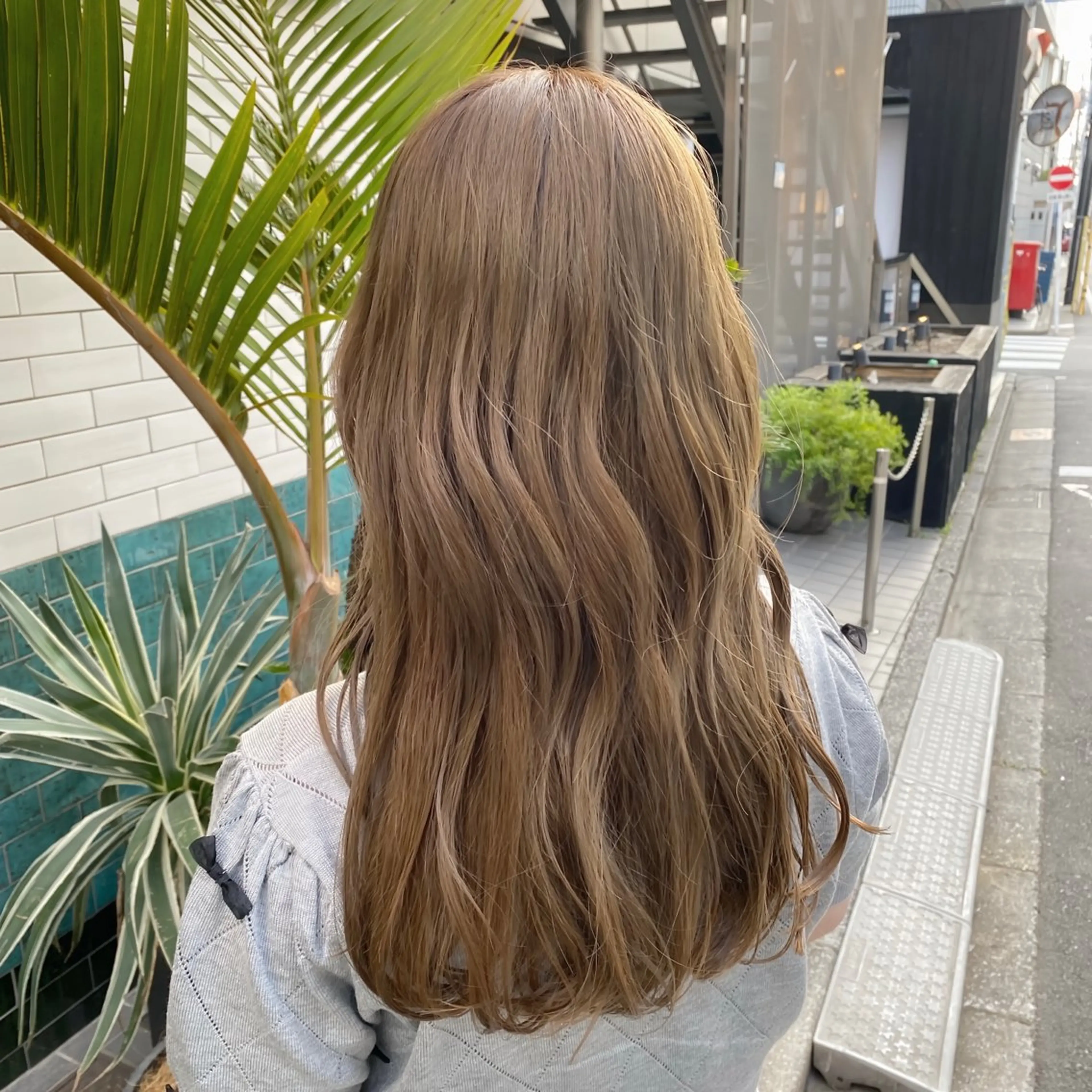 セミロング カラー ベージュカラー ブリーチ ダブルカラー ブリーチなしカラー カット ヘアカラー ブリーチなしダブル カラー🧸🐺陽介のヘアスタイル
