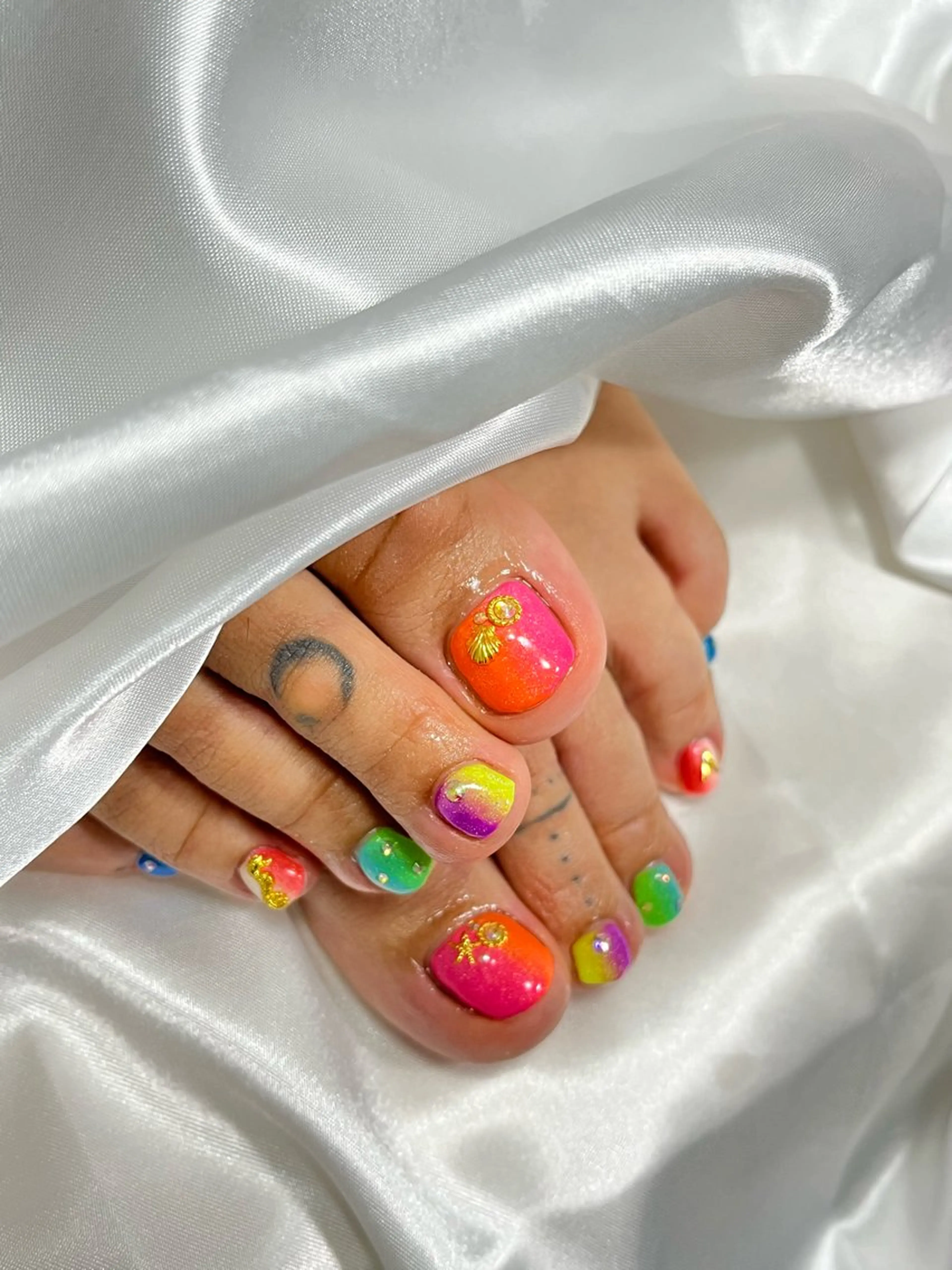 ネイル フットネイル shark_nail Aのネイルデザイン