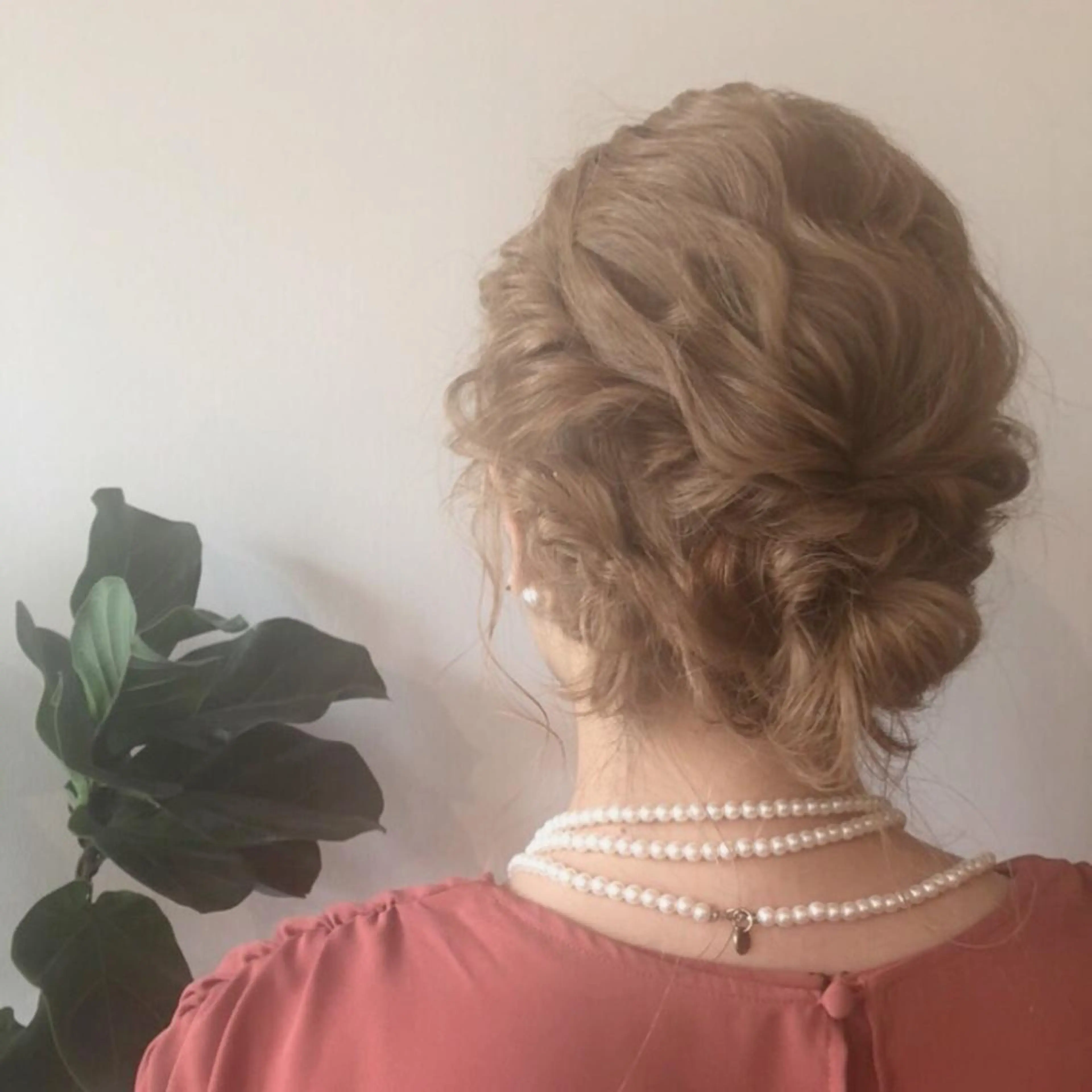 セミロング カラー ヘアアレンジ 透明感カラー🌿 CARICIA三浦のヘアスタイル