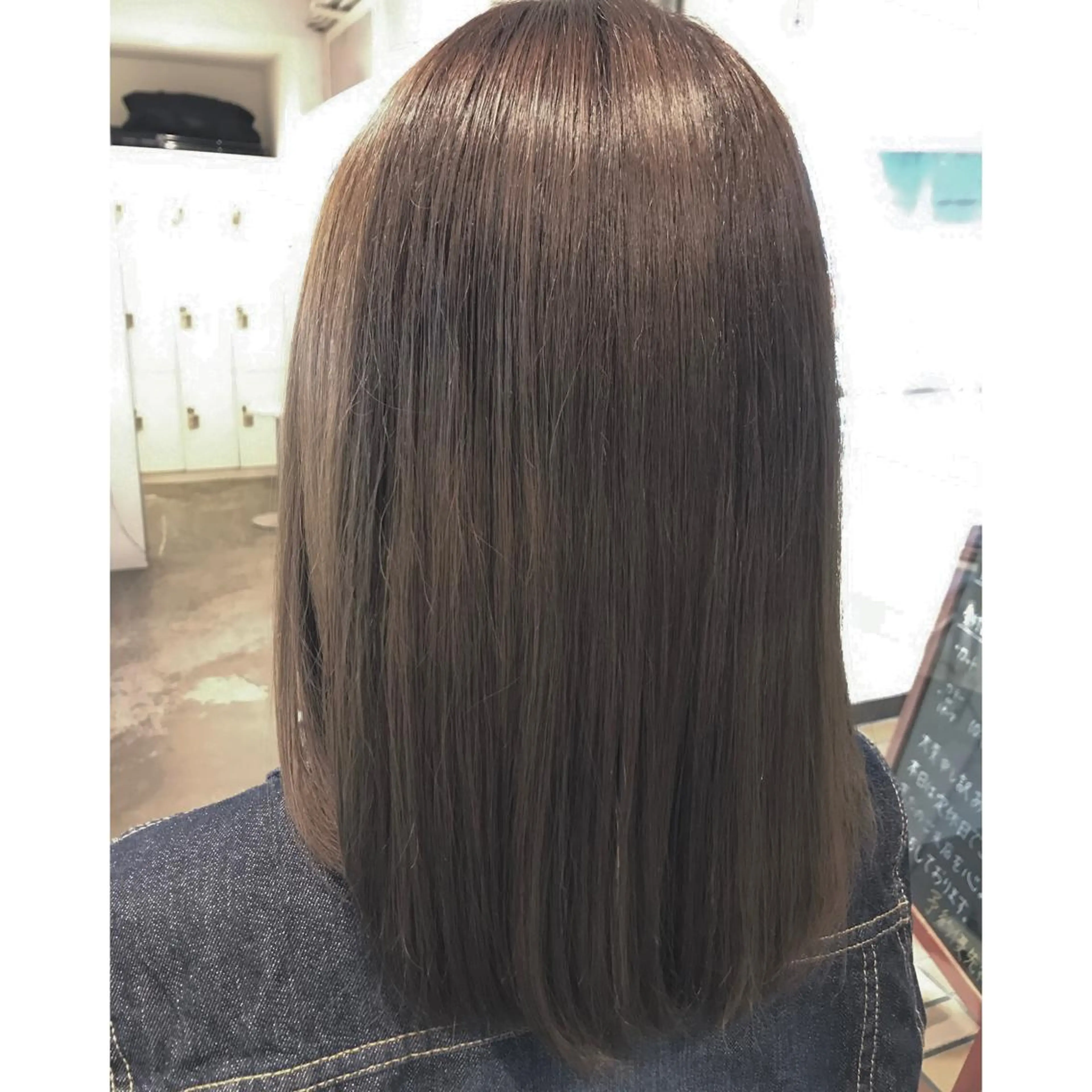 セミロング カラー 坂西 春果のマツエク・マツパデザイン