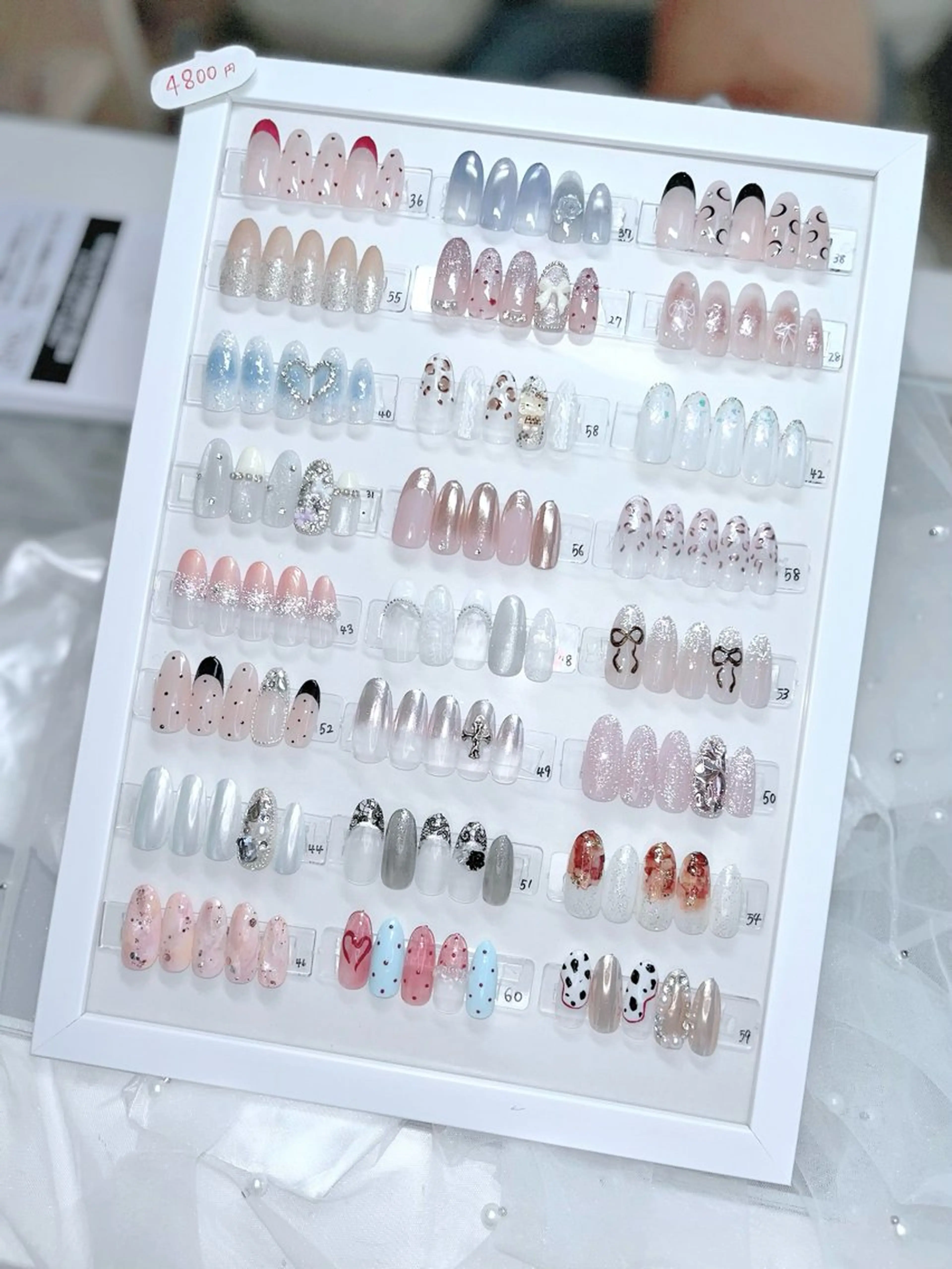 【U30】🎀定額デザイン🎀ワンホン💞キラキラネイル✨🪄の写真