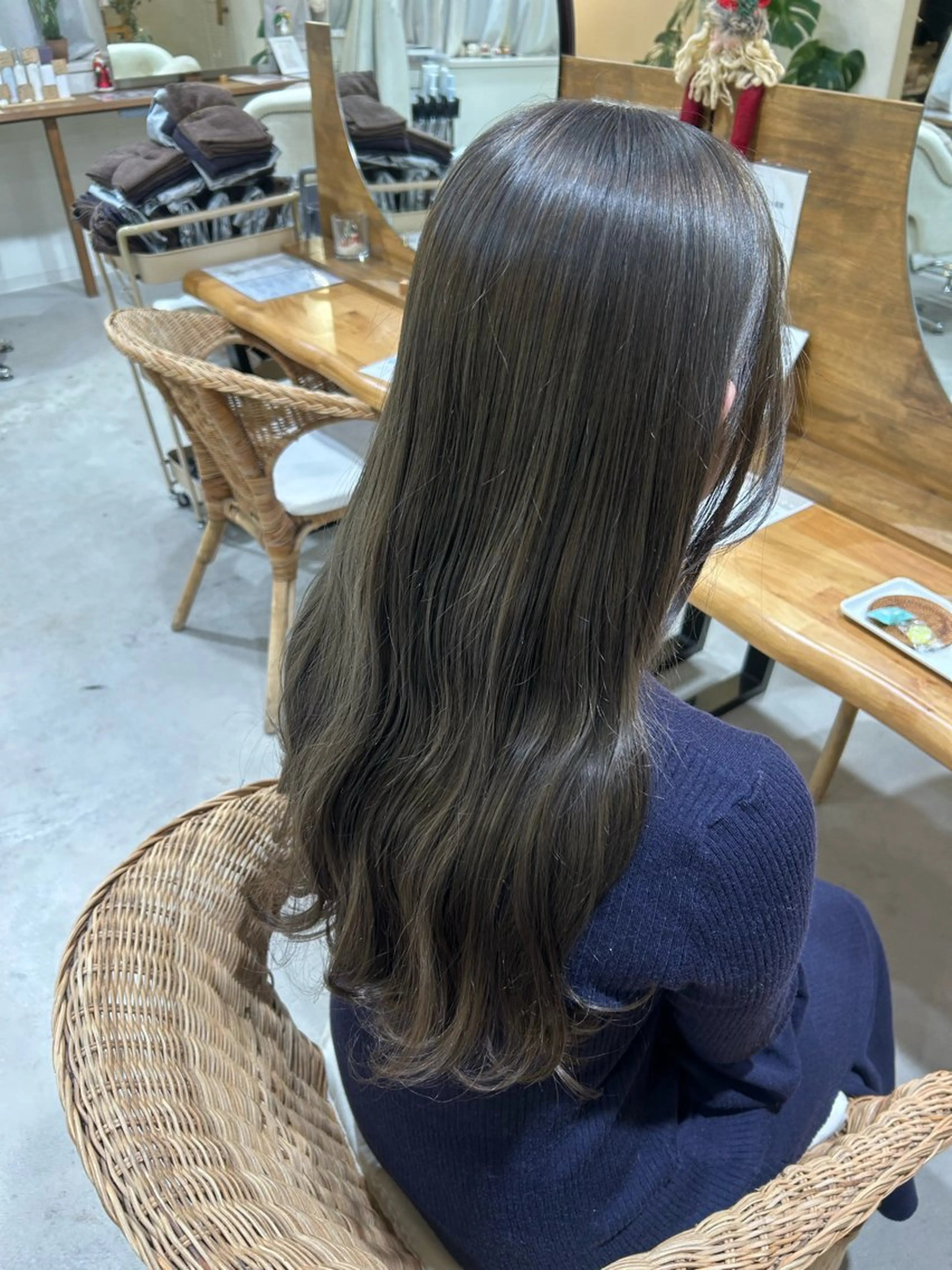 ロング カラー shu ブラウンピンクカラーのヘアスタイル