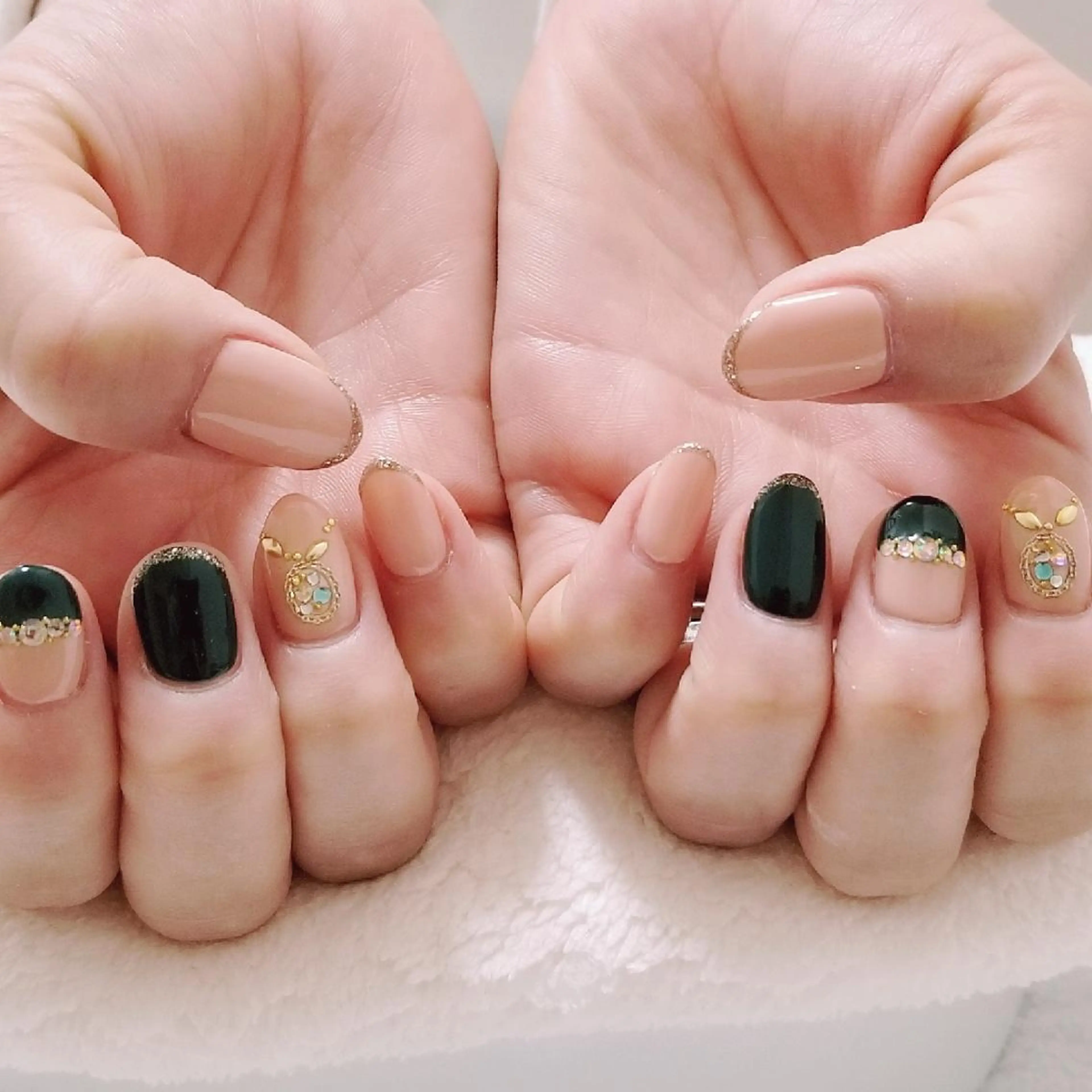 ネイル グリーン ハンドネイル フットネイル trees_ nailのネイルデザイン