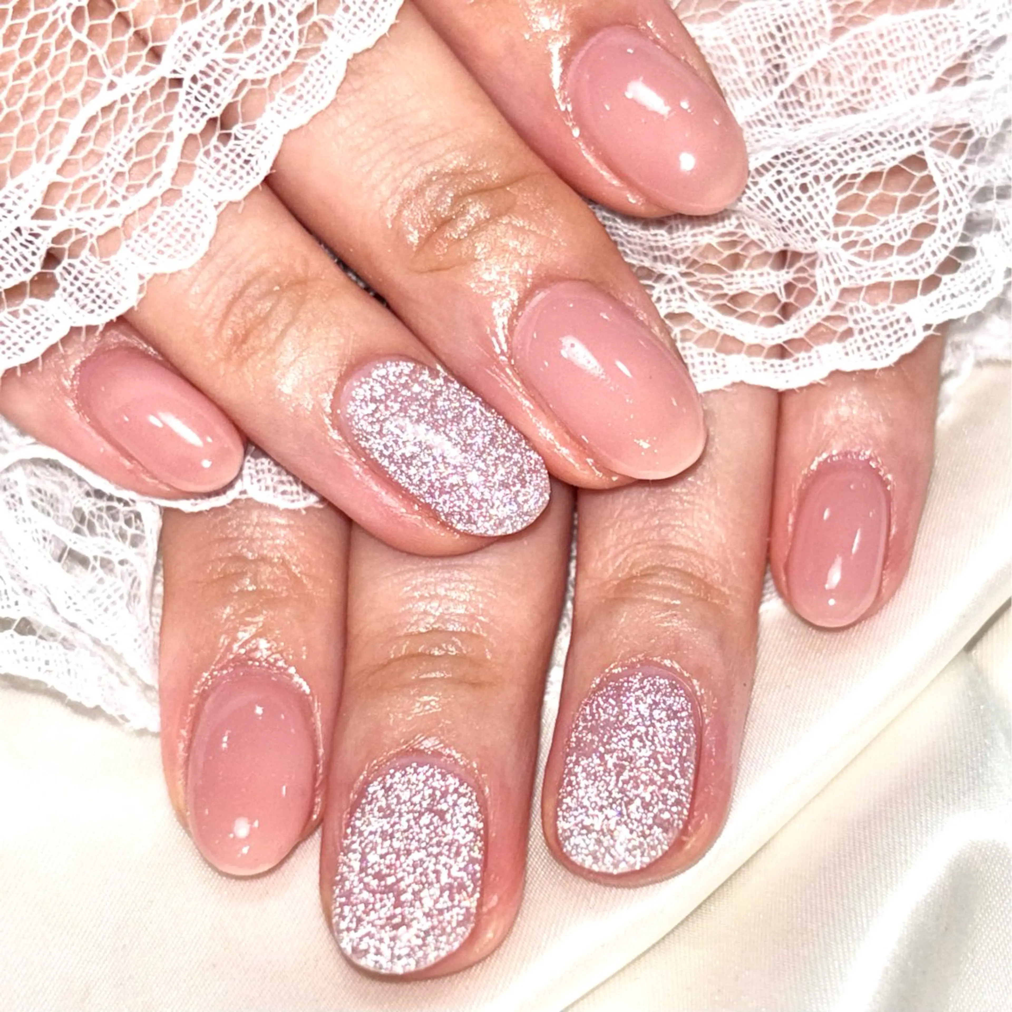 ネイル フラッシュネイル キラキラネイル ラメ(グリッター) オフィスネイル ピンク Ray nail   WAKA️🫧のネイルデザイン