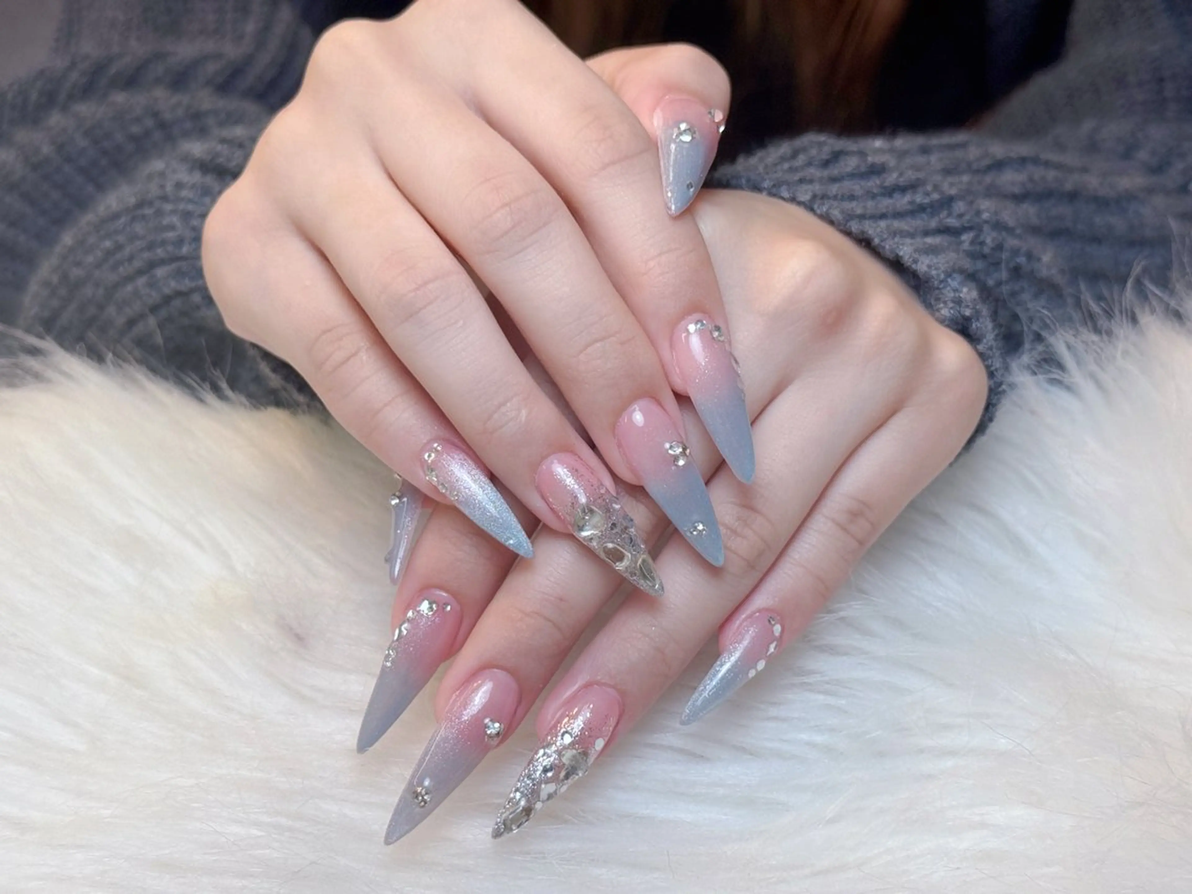 ネイル アートネイル 成人式 ジェルネイル ニュアンスネイル 夏ネイル ハンドネイル Jenn Nail_ ヘビのネイルデザイン