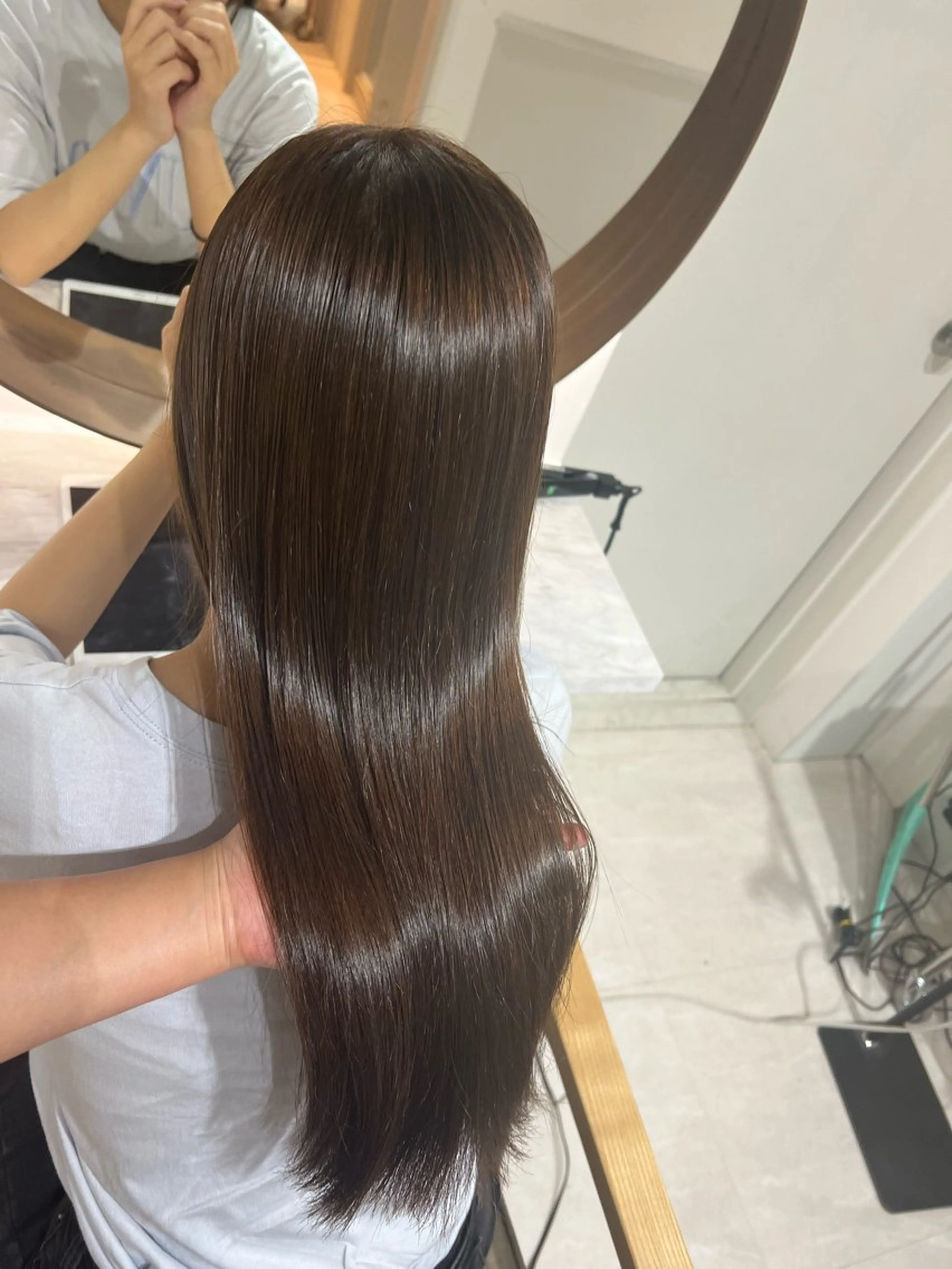 カラー ベージュカラー ミルクティーベージュ ヘアカラー 瀬戸 杏珠のヘアスタイル