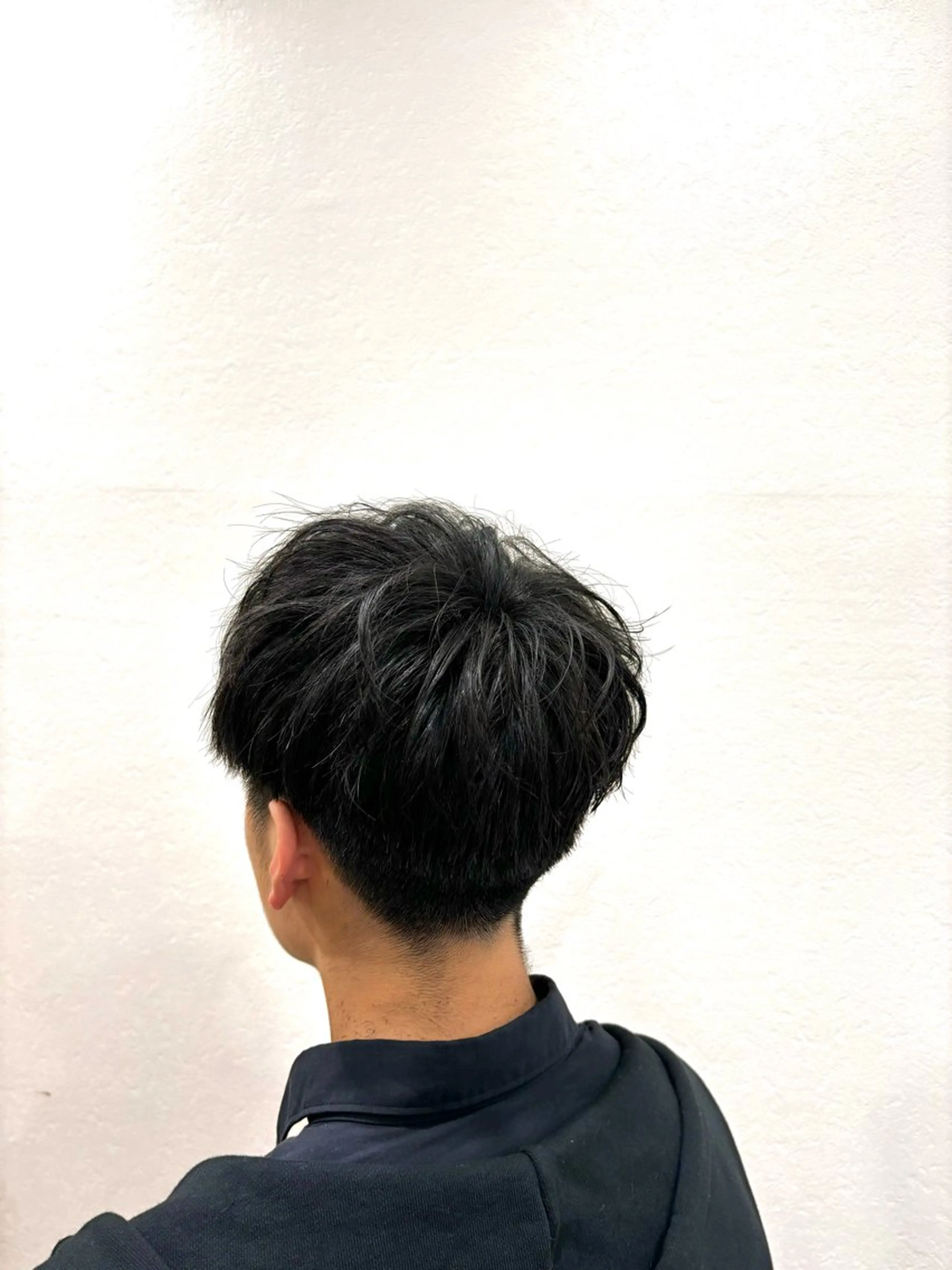 メンズ マッシュ 刈り上げ 白神 珠梨のヘアスタイル