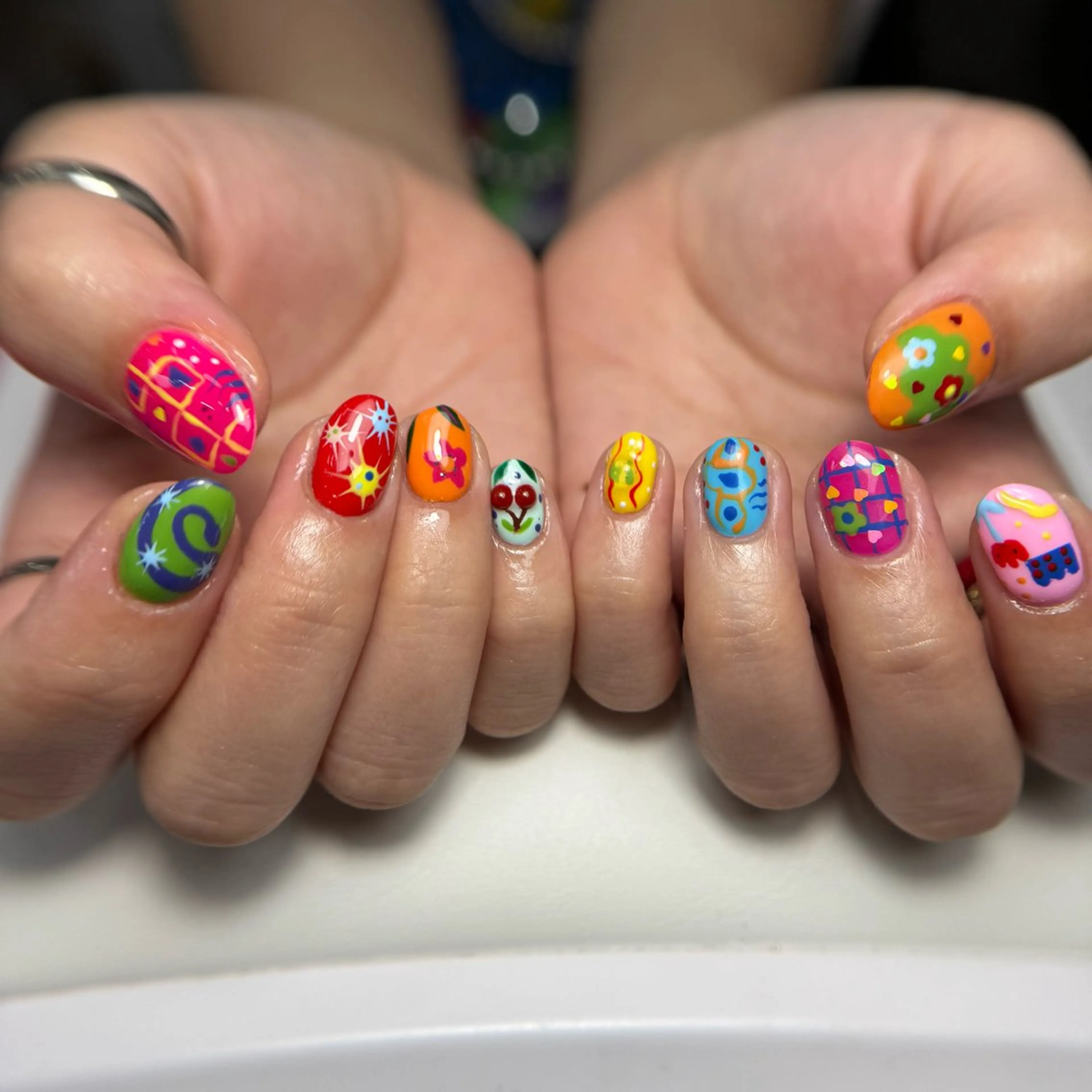 ネイル フレンチネイル グラデーション 韓国ネイル マグネットネイル シンプルネイル ハンドネイル CoMo Nail Studio所属・CoMo Nailのネイルデザイン
