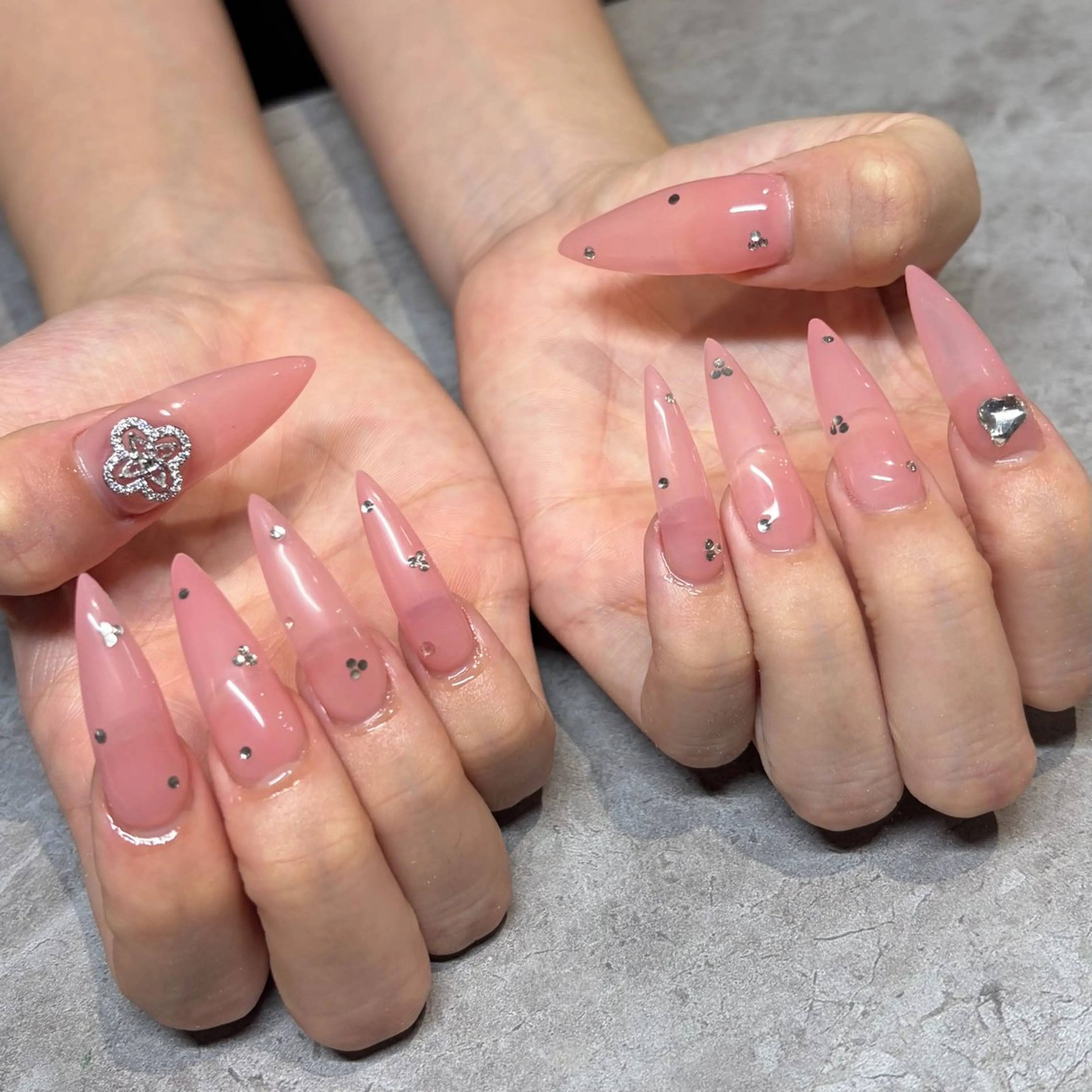 ネイル ワンカラーネイル スカルプネイル ネイルチップ ハンドネイル IROHA NAIL 横山佳那のネイルデザイン