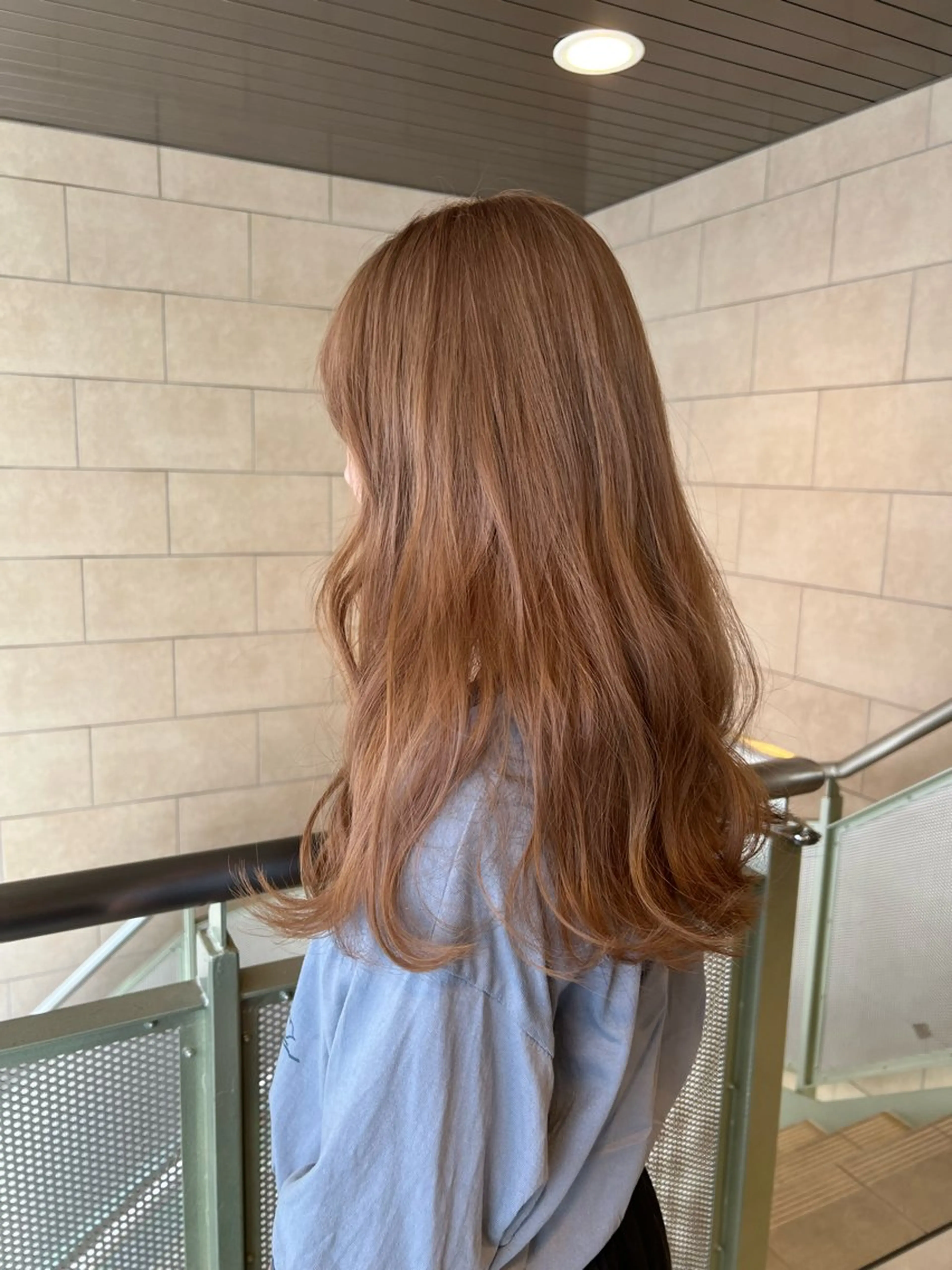 カラー 久永 菫のヘアスタイル