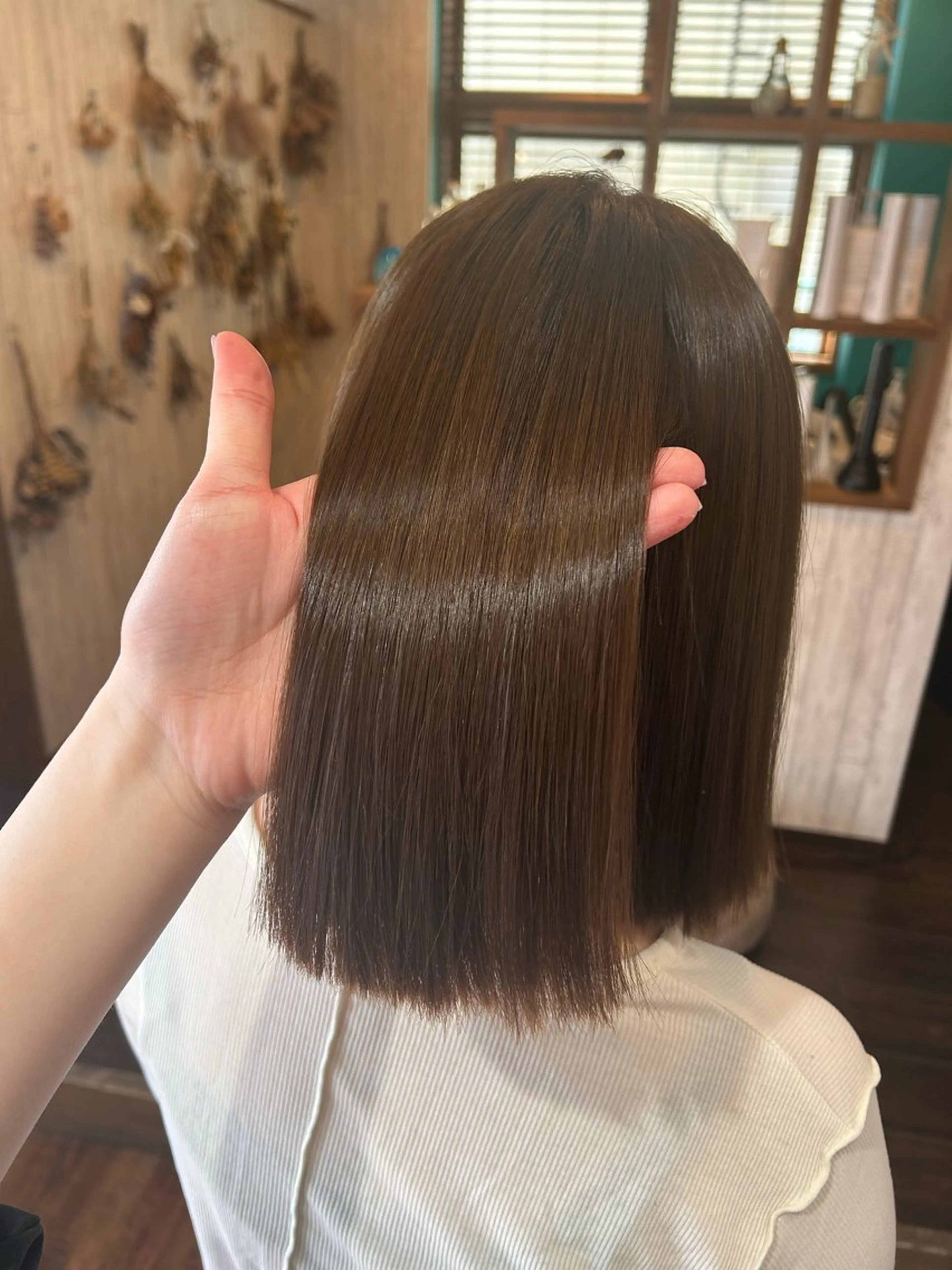 ミディアム 縮毛矯正 早坂 さくらのヘアスタイル