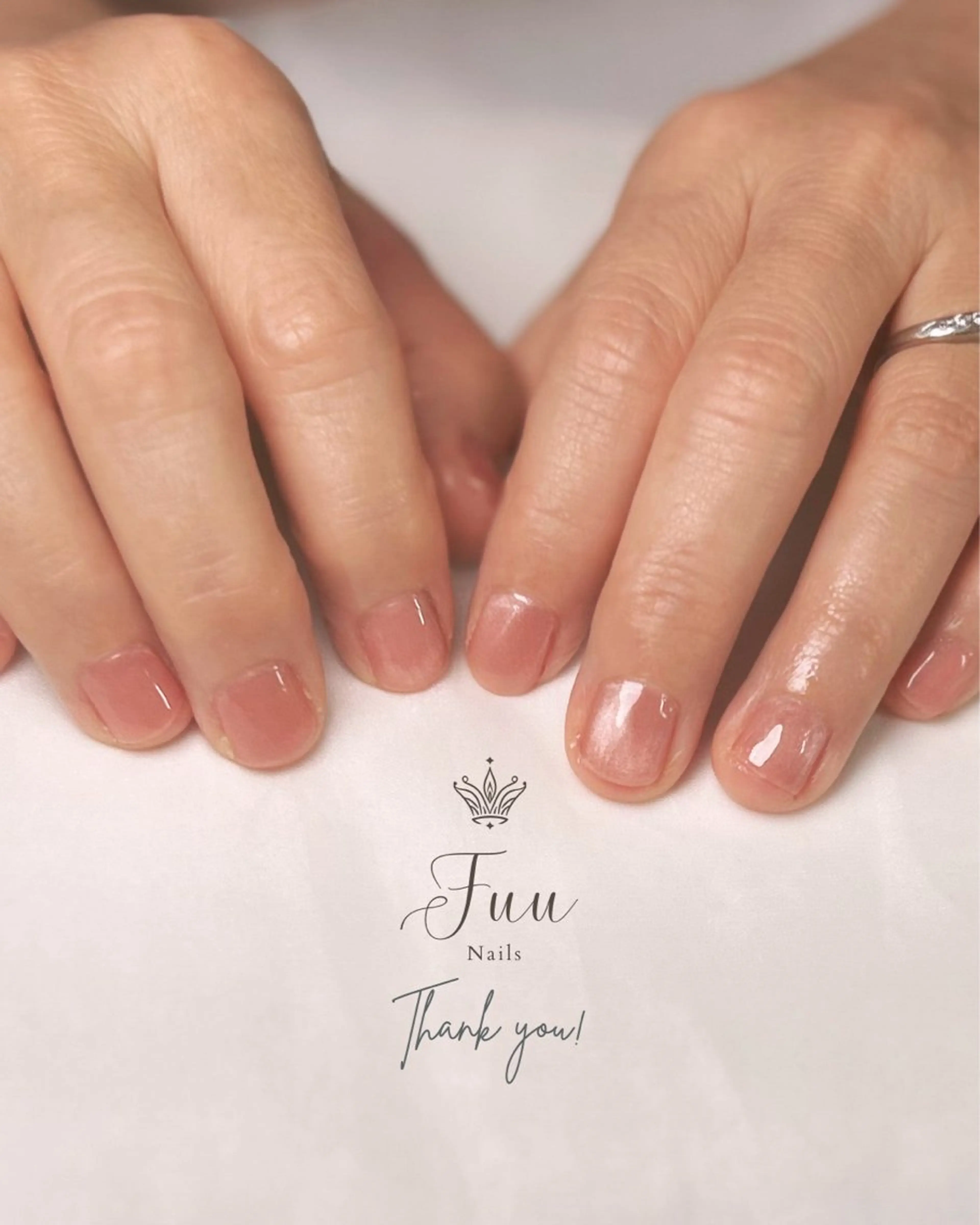ネイル キラキラネイル マグネットネイル オフィスネイル ピンク ショートネイル ハンドネイル Fuu nails ERIKOのネイルデザイン