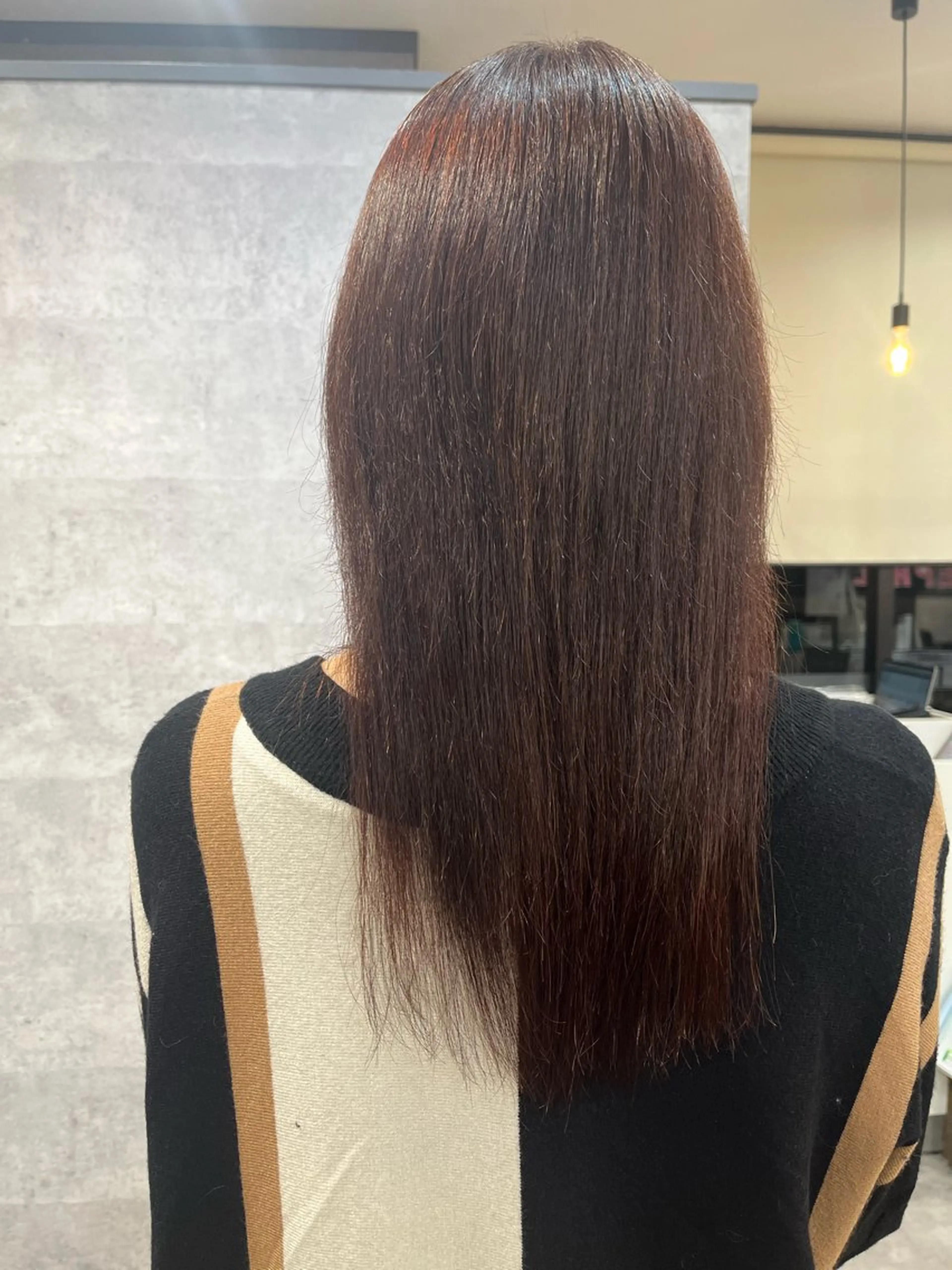 ロング カラー 中園 紫音のヘアスタイル