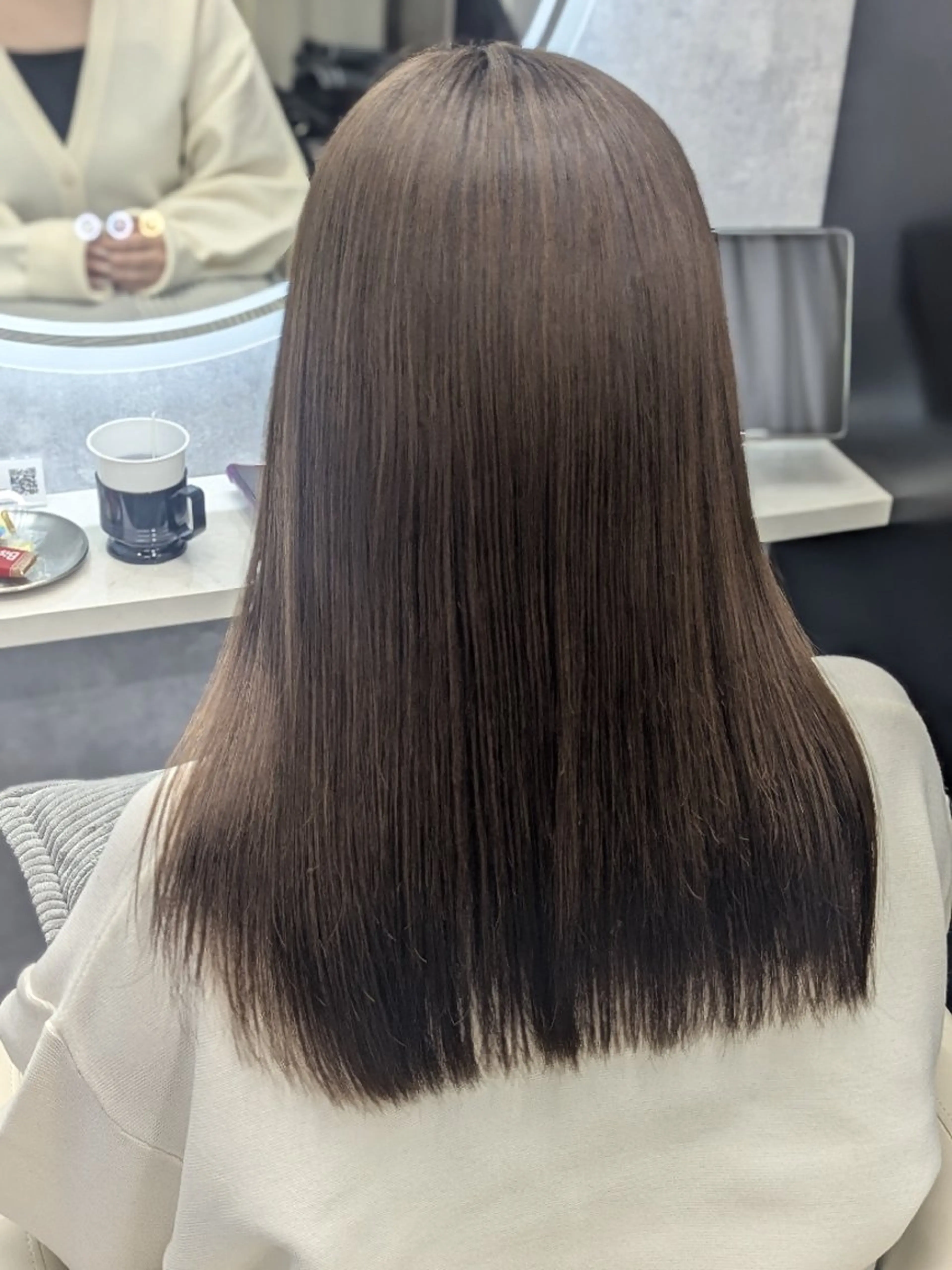 セミロング 縮毛矯正 カット 縮毛矯正 トリートメント 🩶MIYU🩶 うるつやカラー୨୧のヘアスタイル