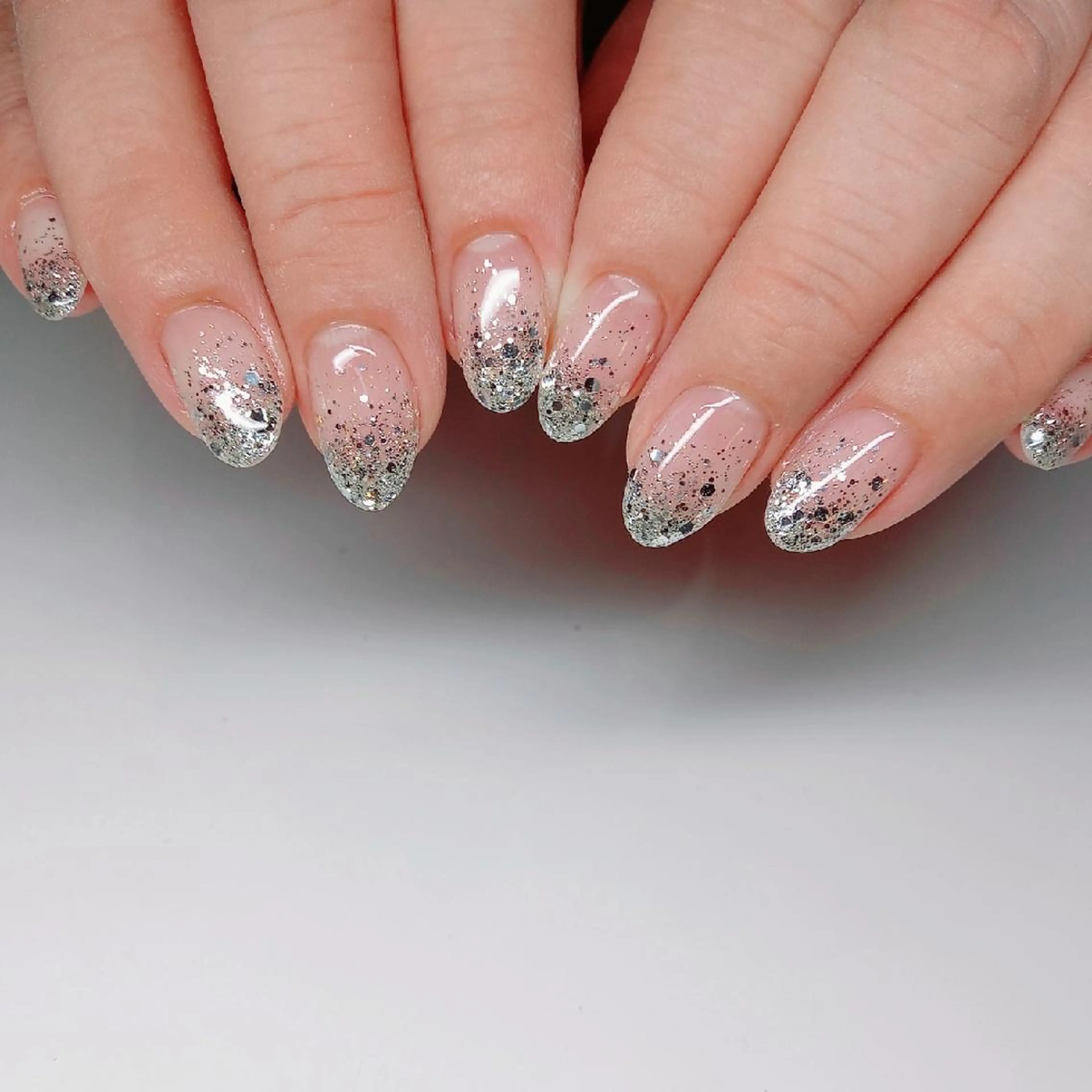 ネイル グラデーション ラメ(グリッター) nailsalon le premier所属・nailsalon  lepremierのネイルデザイン