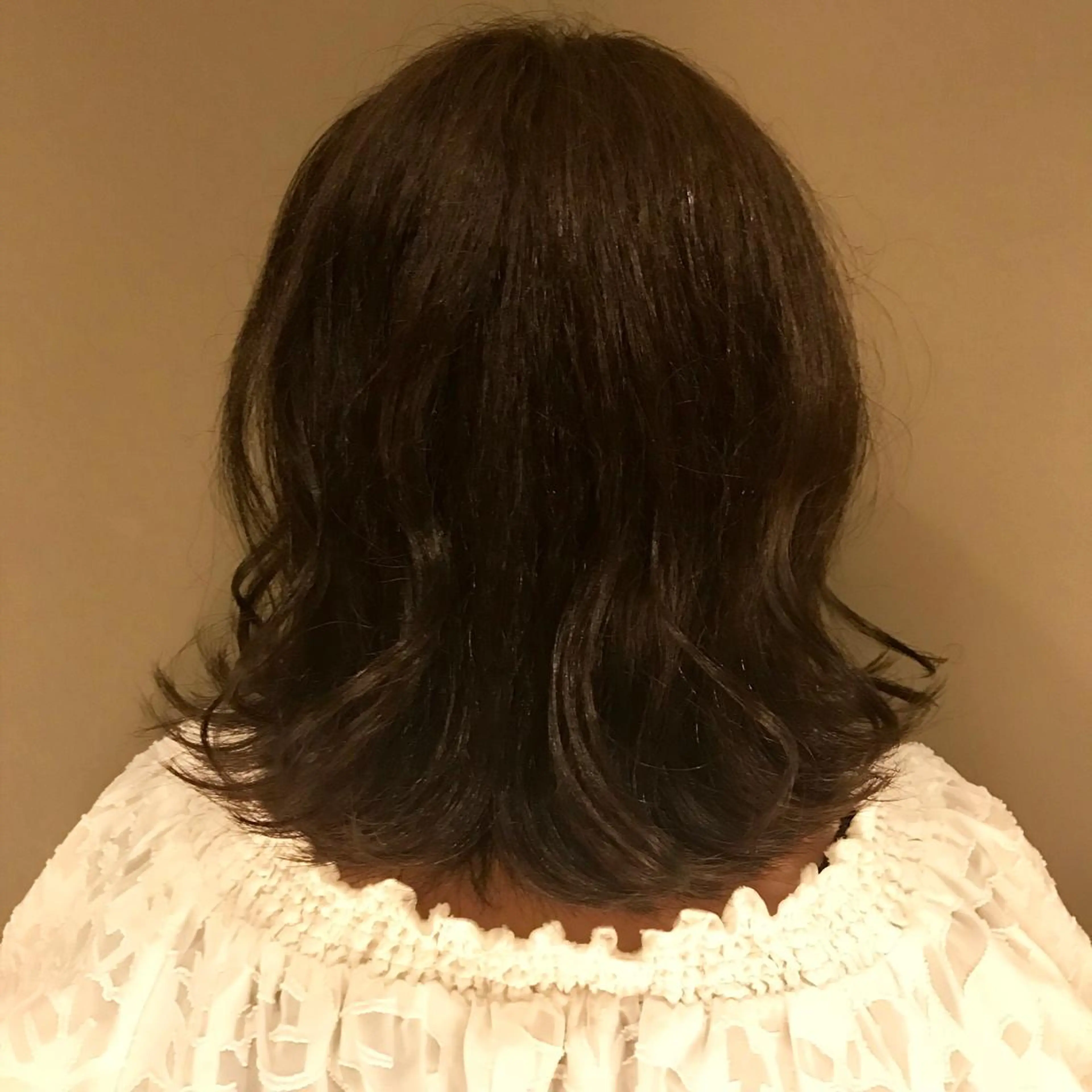 ミディアム カラー ボブ/透明感カラー 岸本涼奈のヘアスタイル