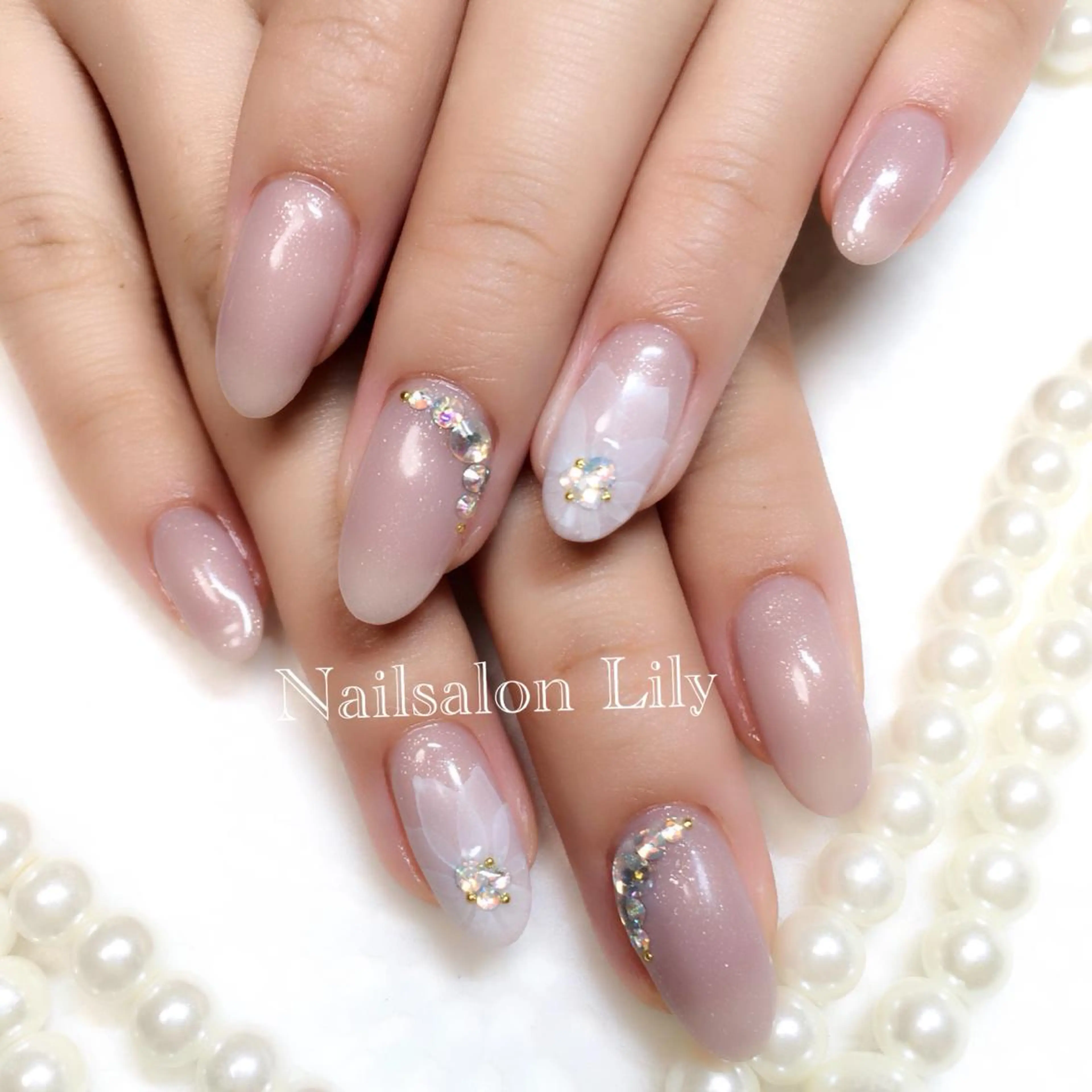 ネイル フラワーネイル Nailsalon Lilyのネイルデザイン