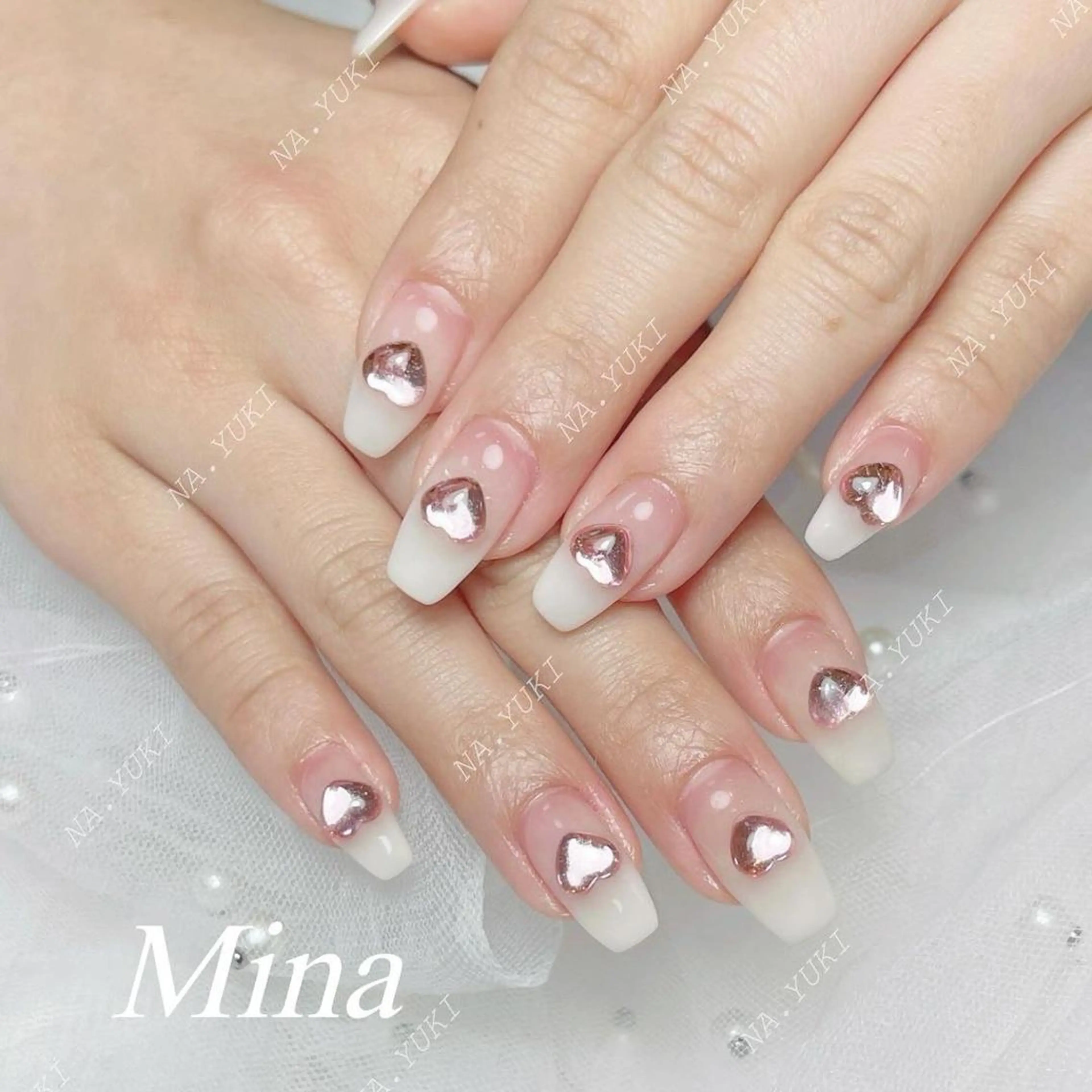 ネイル ハンドネイル ハンドケア 🌷 Mooning 🌷のネイルデザイン