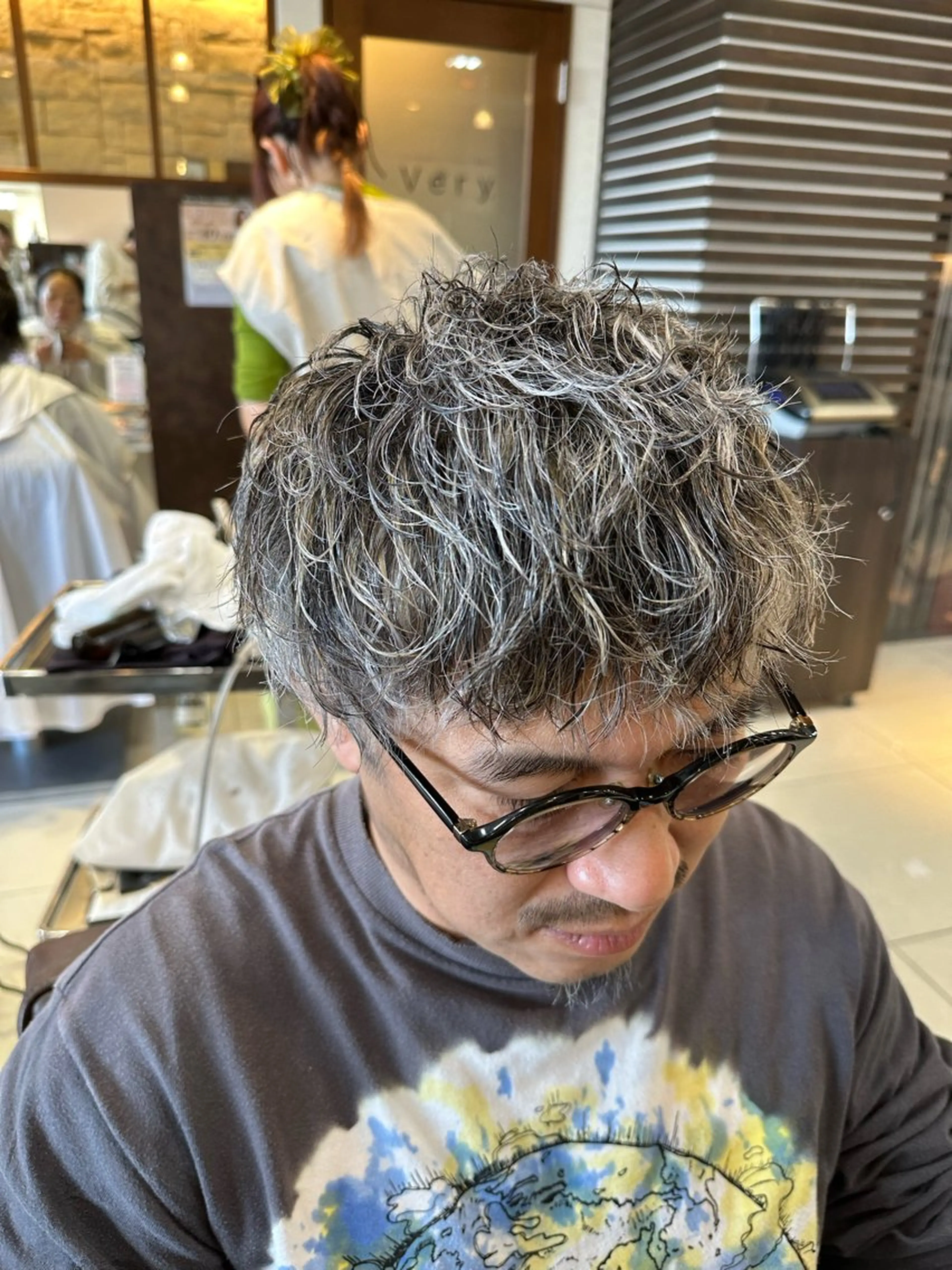 ショート カラー パーマ カット ヘアカラー パーマ 暗髪艶カラー🪄 健人のヘアスタイル