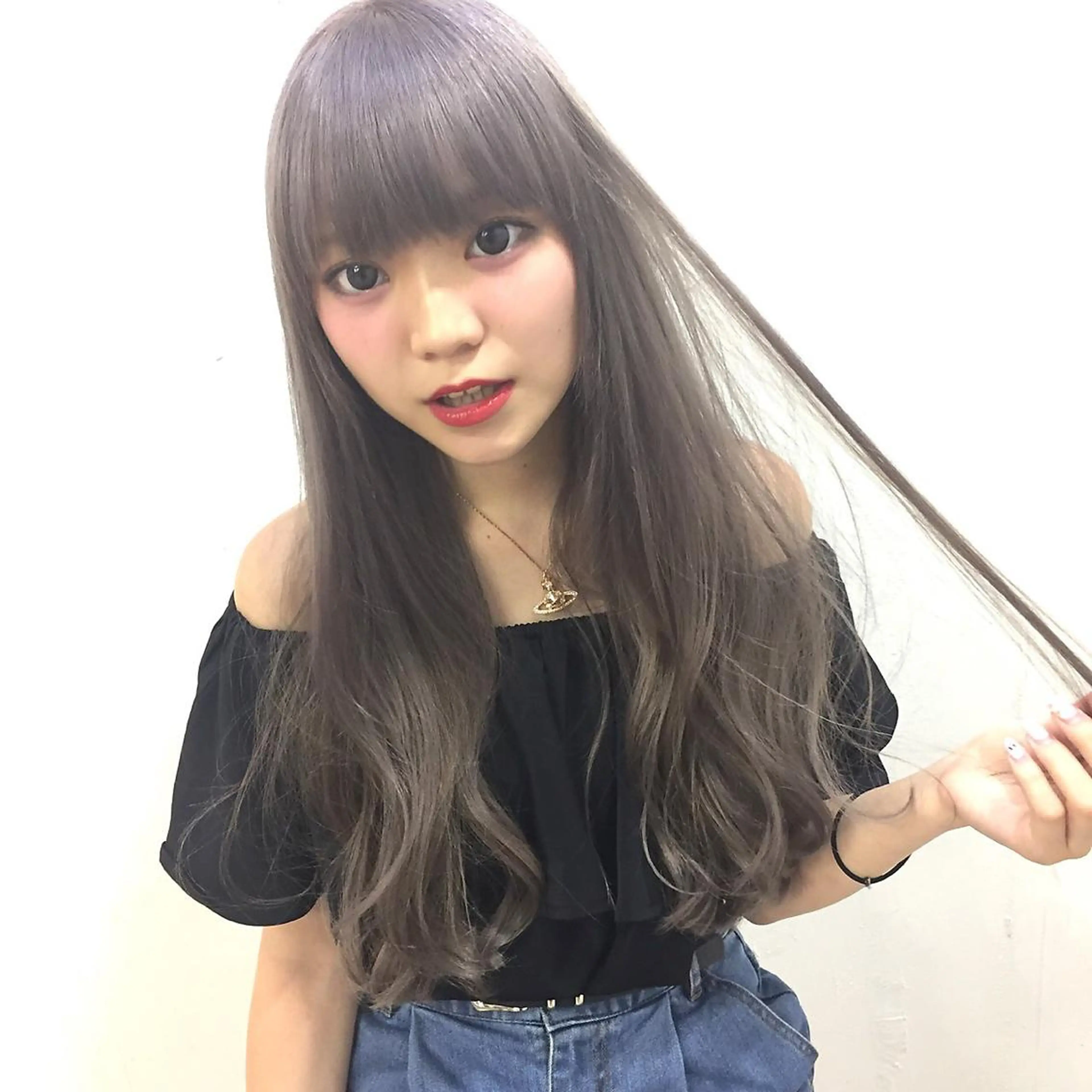 カット エクステ アップシー デイジーのヘアスタイル