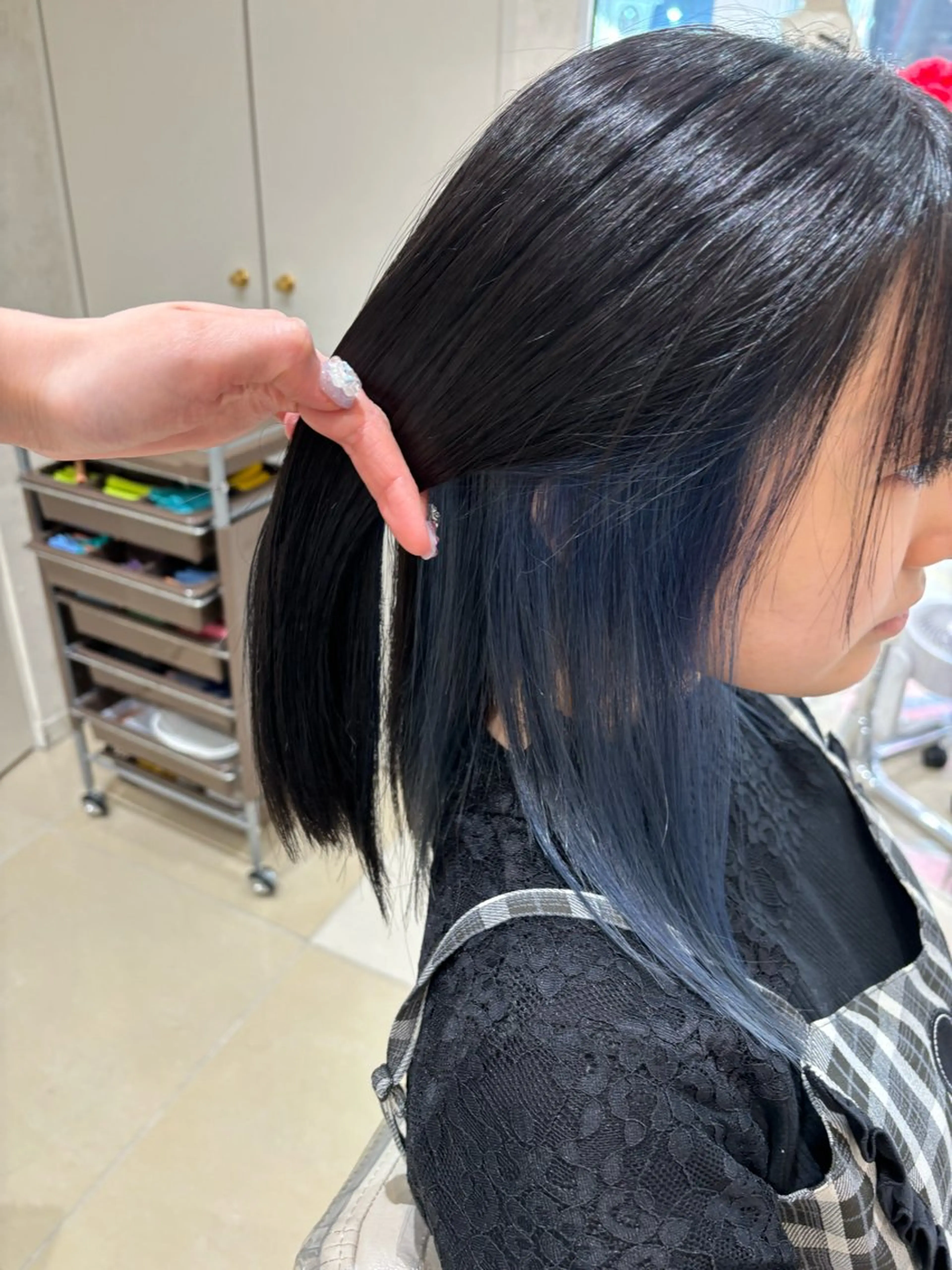 セミロング カラー ブリーチ 縮毛矯正 ヘアカラー トリートメント ぷっつりボブ🫧 タケウチアミのヘアスタイル