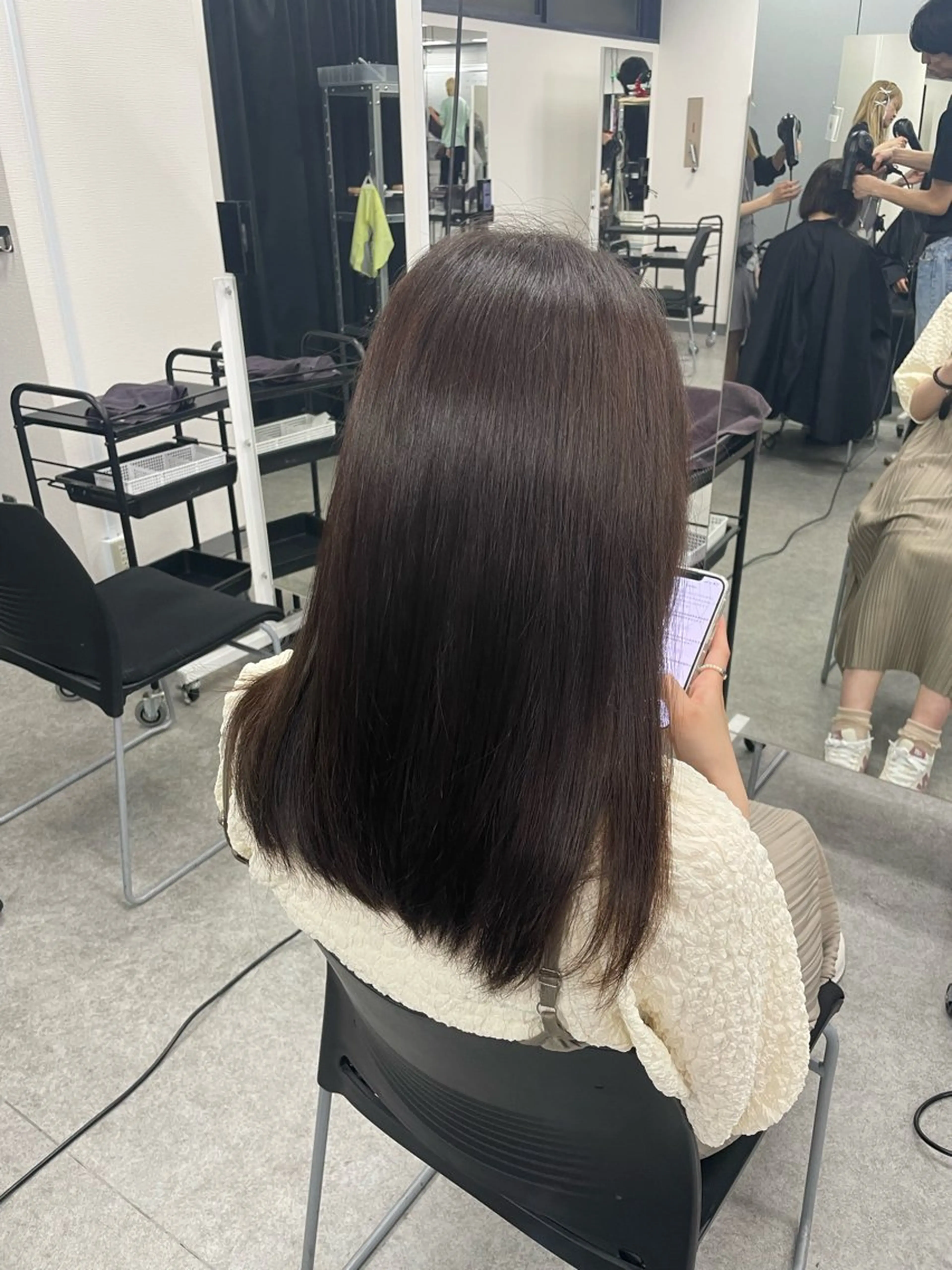 ロング カラー ブリーチ 韓国暗髪🩶レイヤー 🩶hayatoのヘアスタイル