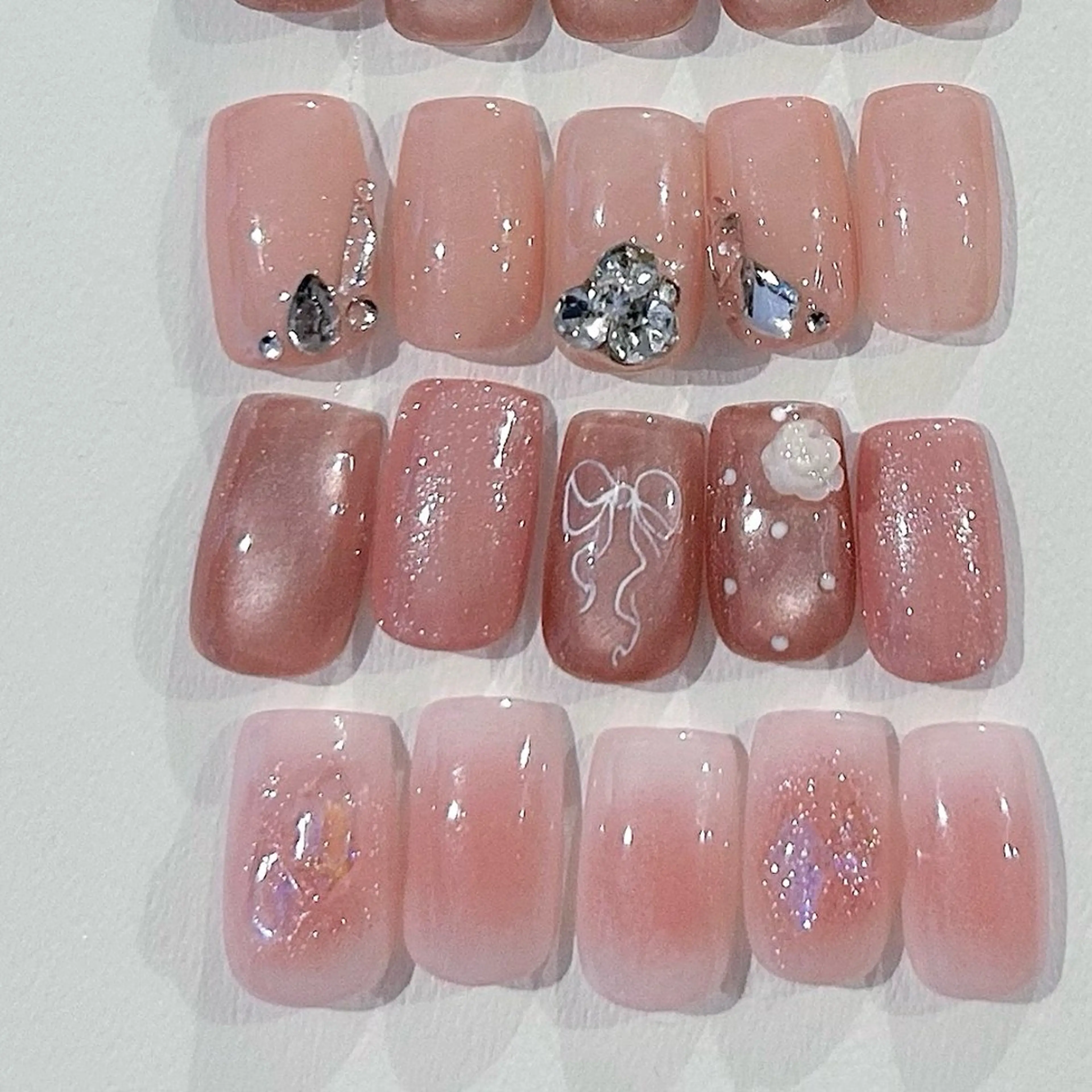 ネイル ワンホンネイル ハンドネイル nailsalon　blast所属・atelier　 univ.のネイルデザイン