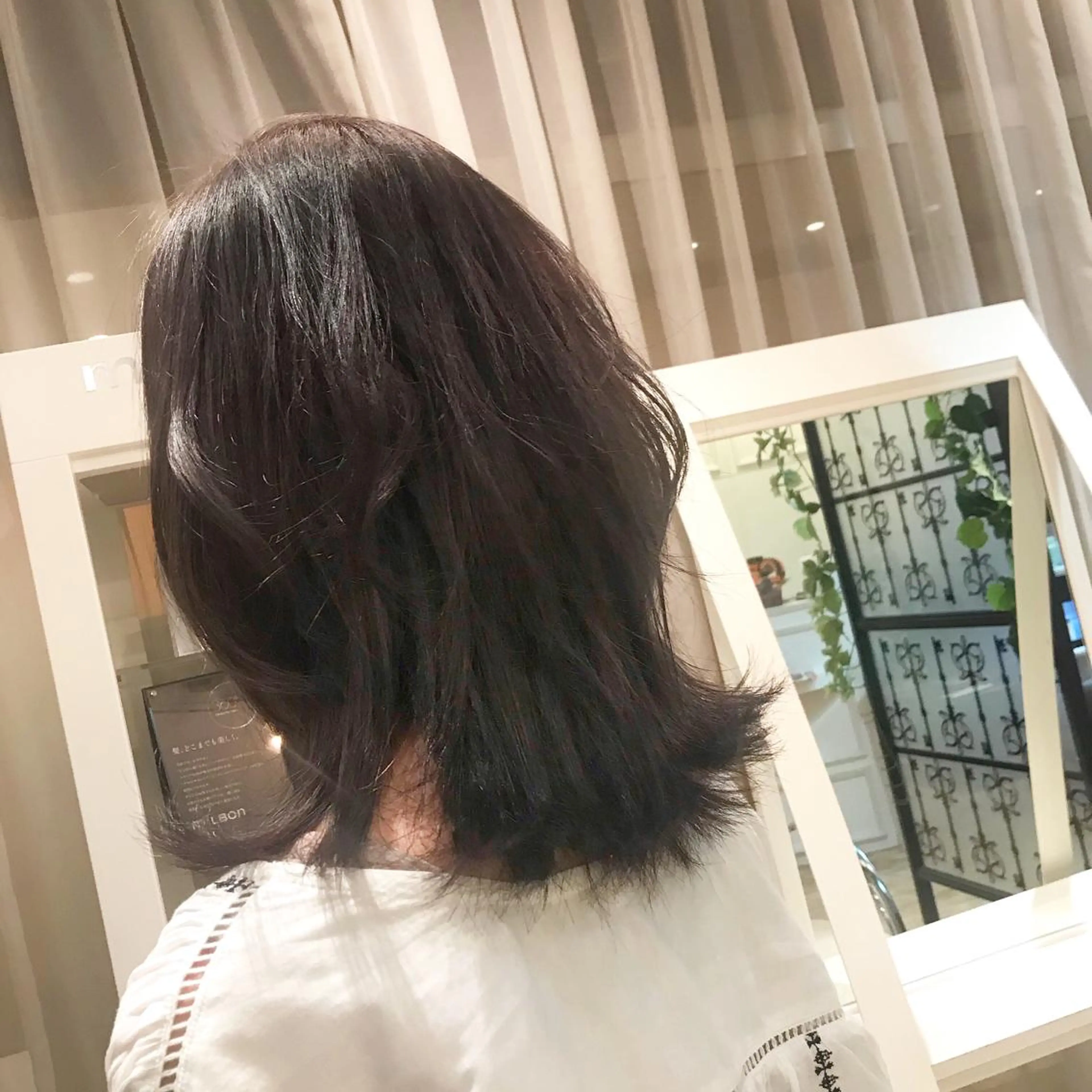 セミロング レイヤーカット 松村　由莉香/ カラー/髪質改善のヘアスタイル