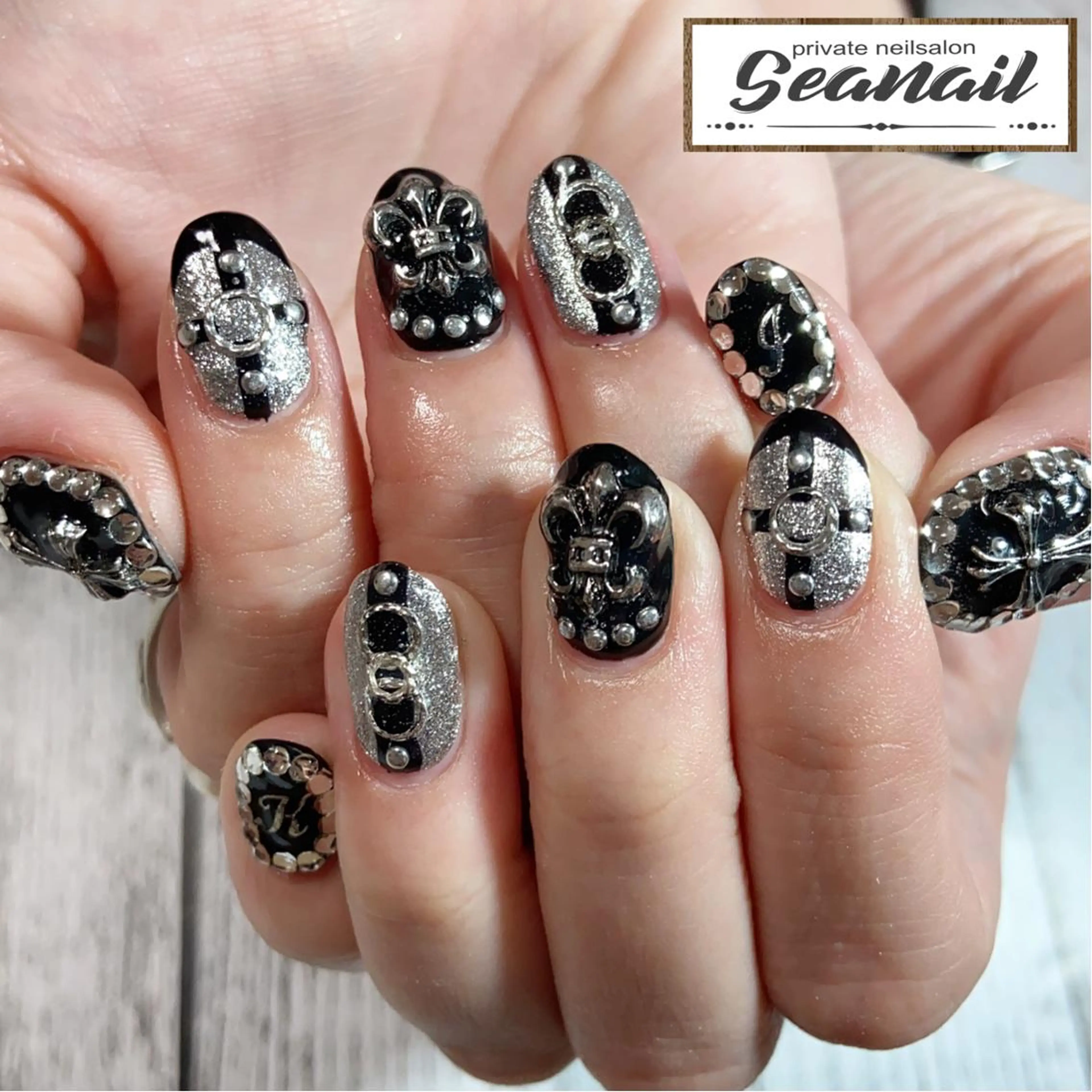 ネイル アートネイル フットネイル ジェルネイル 持ち込み 赤色 小尾 栞のネイルデザイン