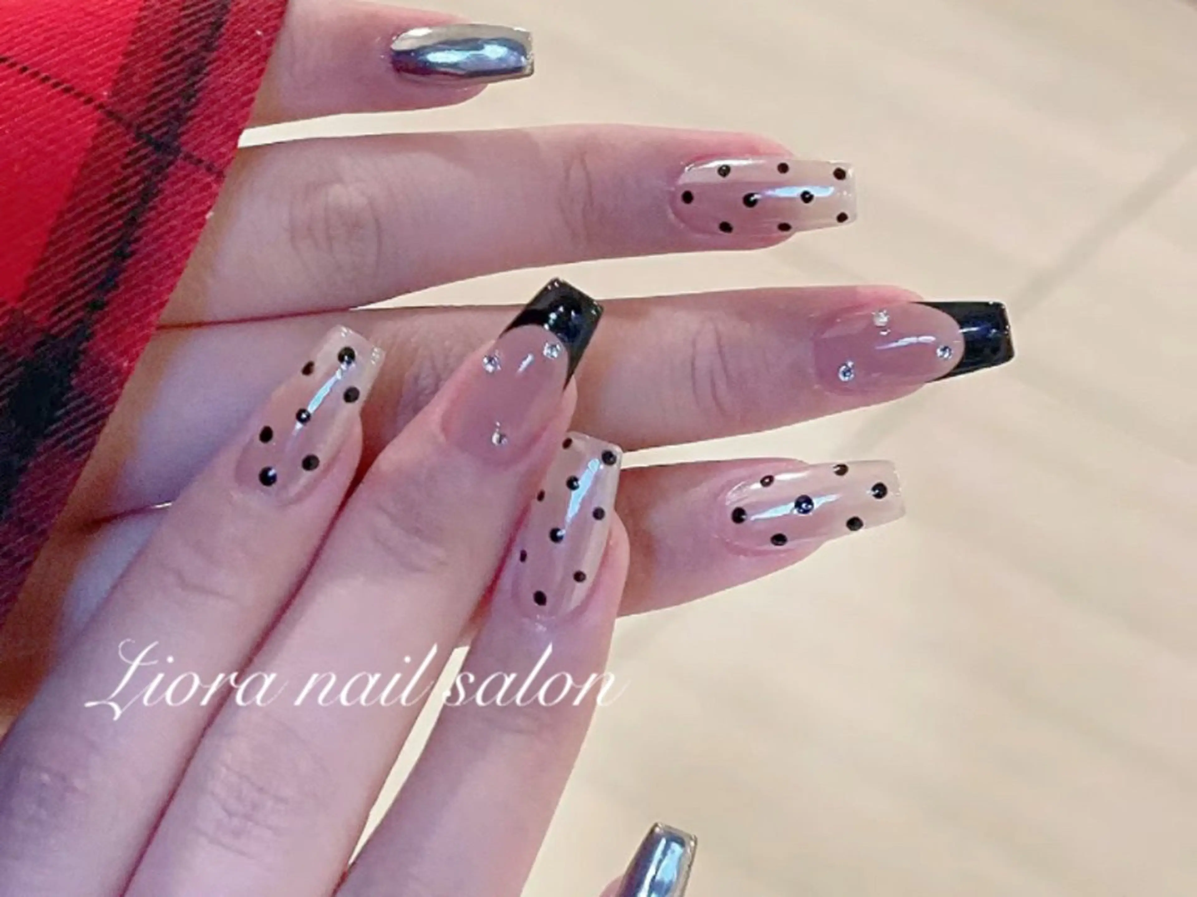 ネイル フレンチネイル ジェルネイル ガーリー グラデーション キラキラネイル ハンドネイル Liora ネイルサロン所属・Liora nail salonのネイルデザイン