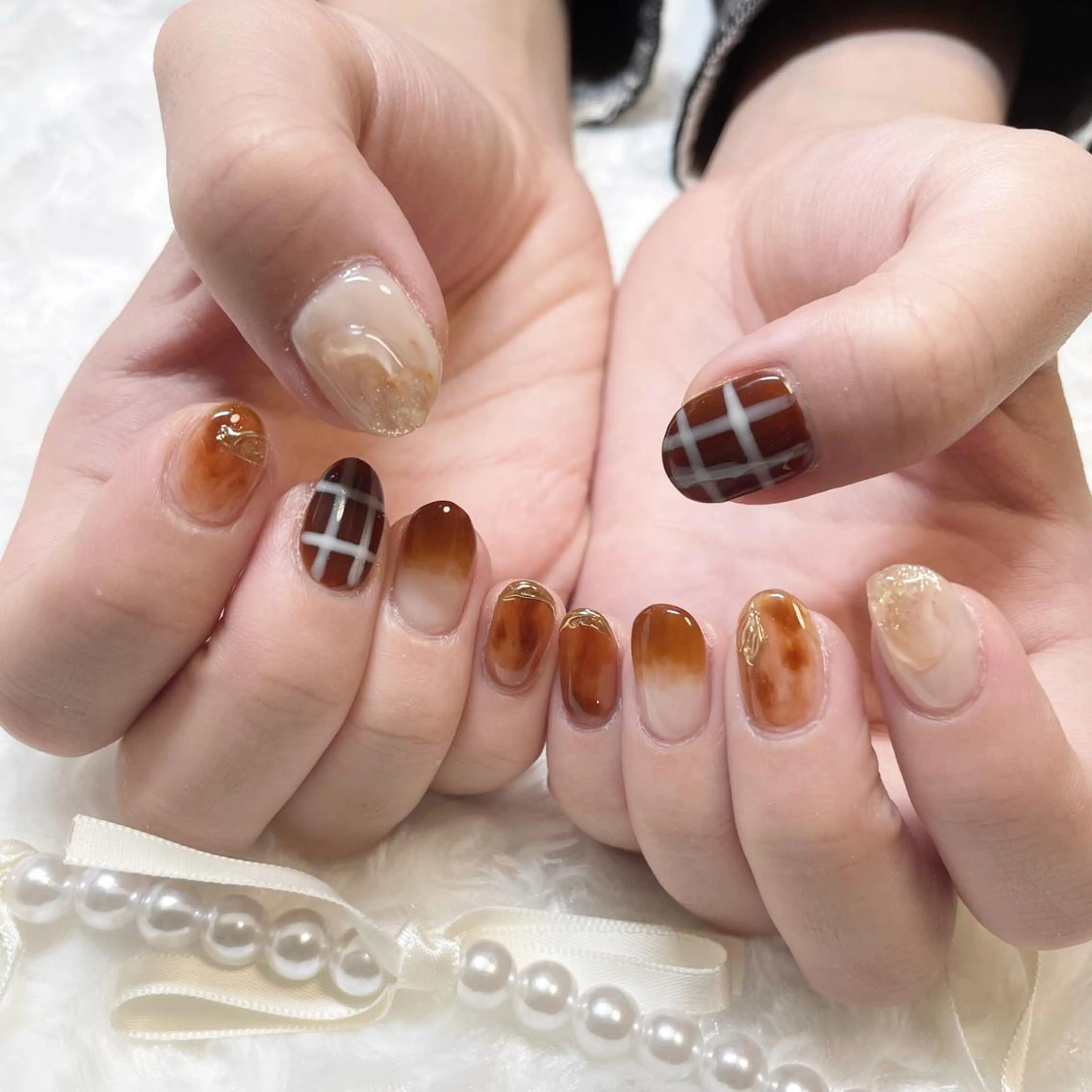 ネイル ジェルネイル 韓国ネイル 持ち込み ニュアンスネイル ワンカラーネイル ハンドネイル fiore nail 🦋のネイルデザイン