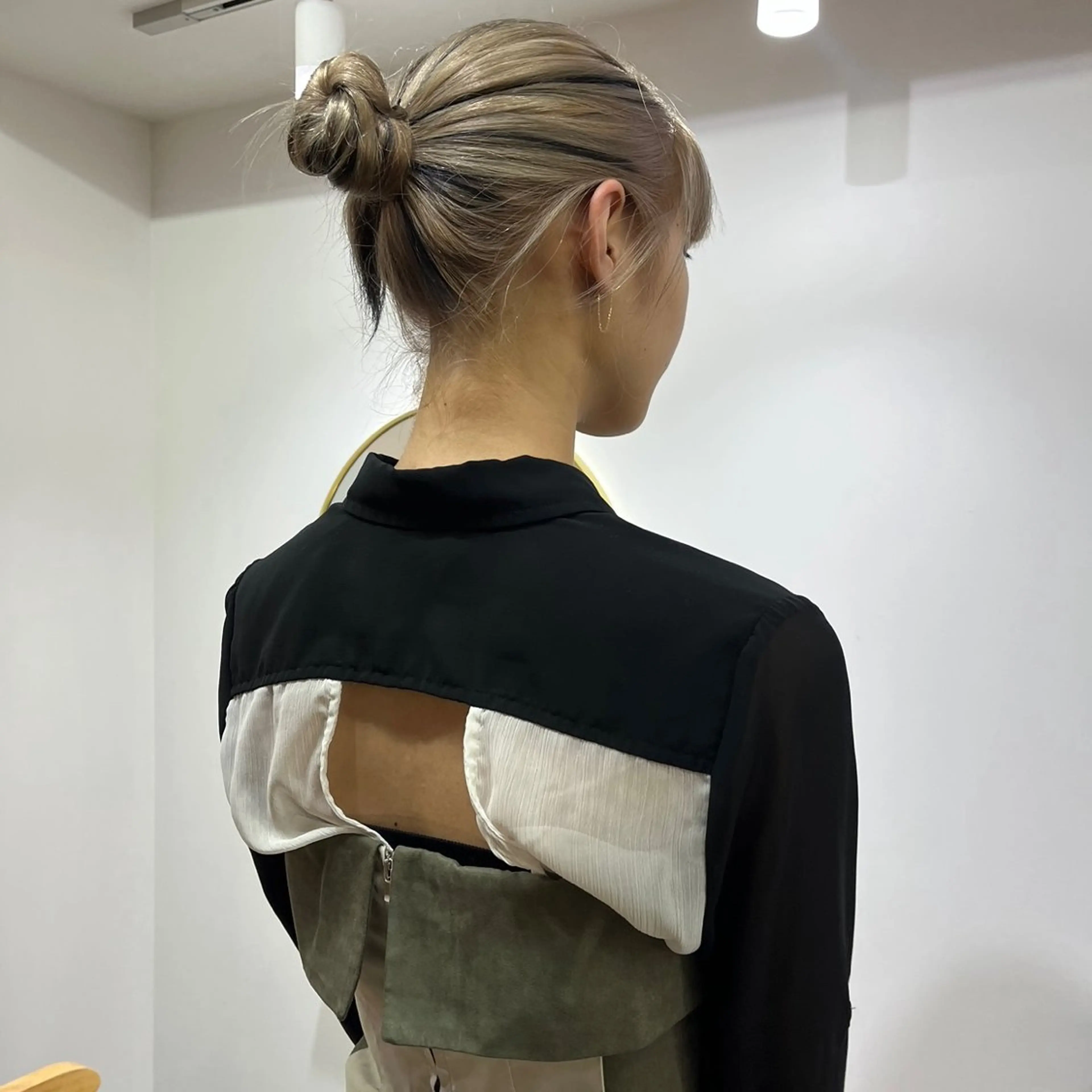 セミロング カラー ハイトーン/心斎橋/ honomiのヘアスタイル