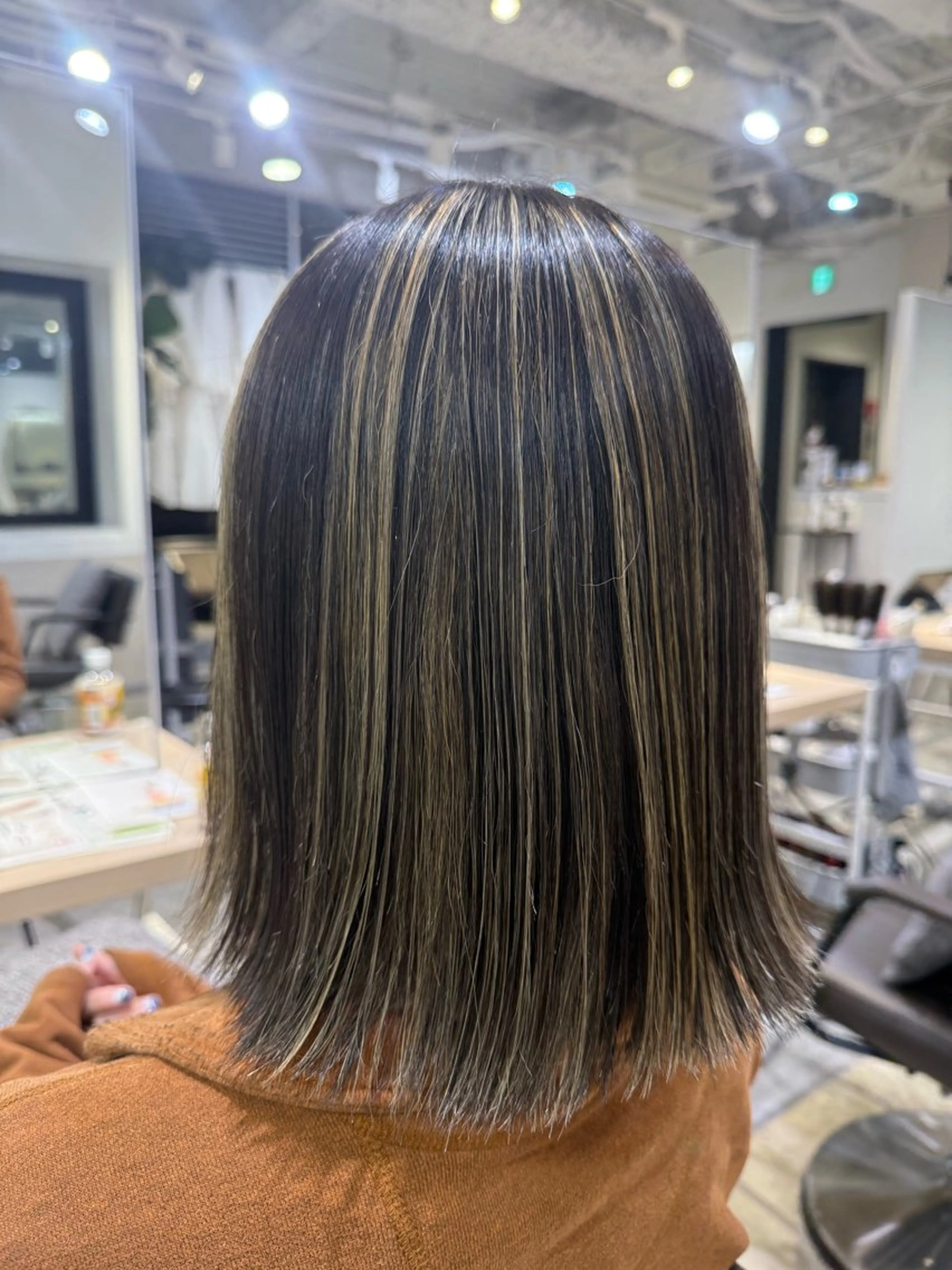 セミロング カラー 🎀縮毛矯正／メンズ パーマ🌀／りんのヘアスタイル