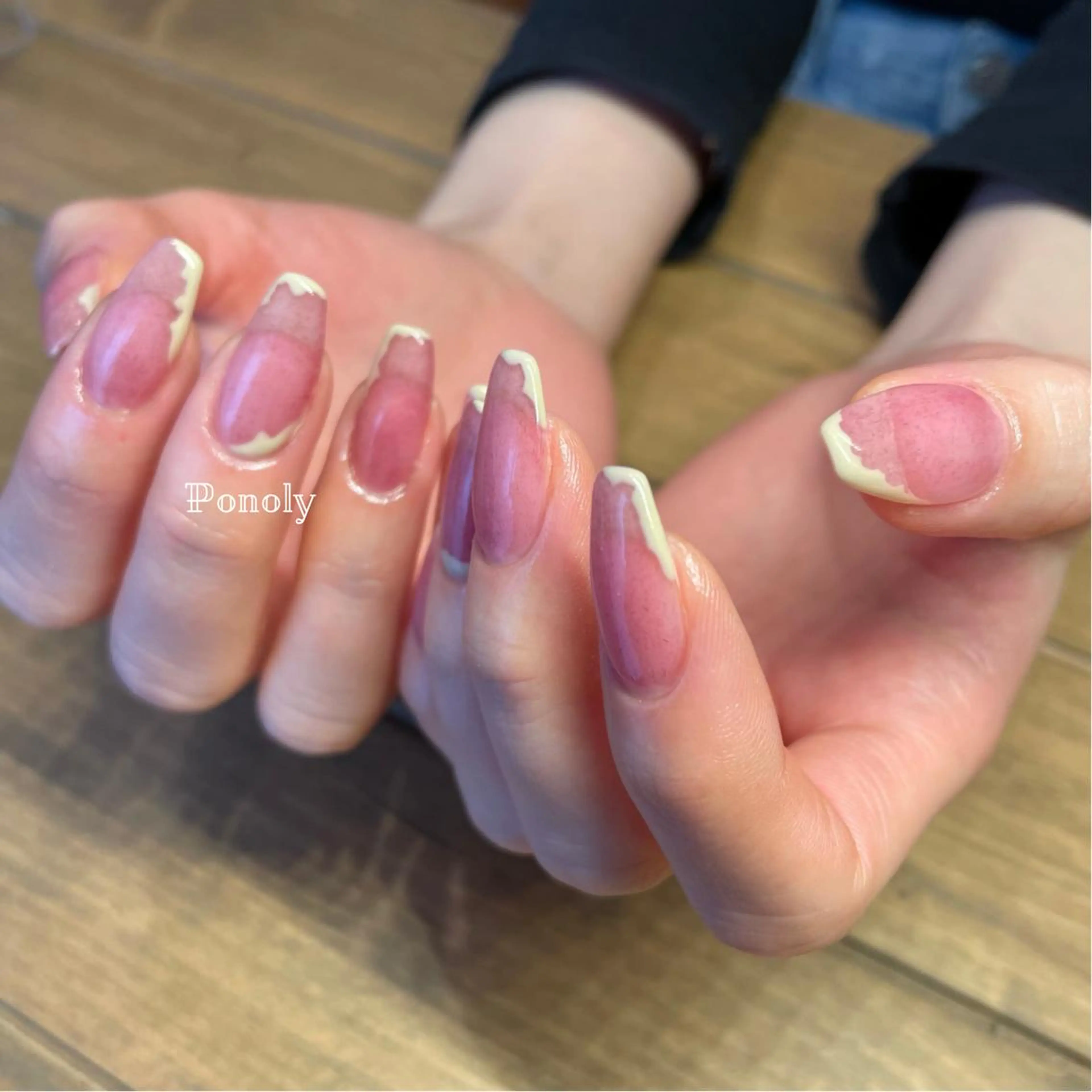 ミディアム ネイル ジェルネイル マグネットネイル ニュアンスネイル ワンカラーネイル パラジェル 10ten Mikiのネイルデザイン