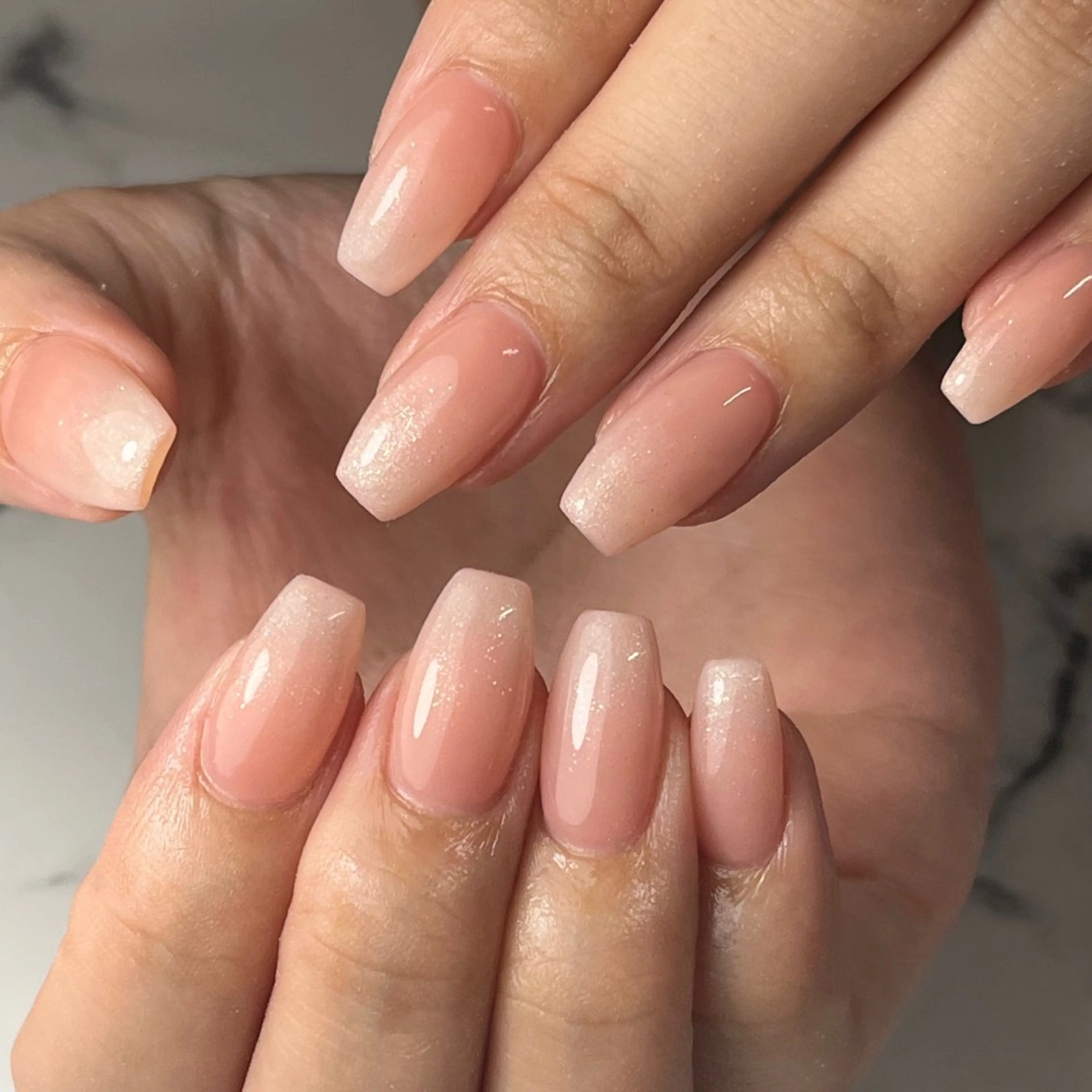 ネイル グラデーション ワンカラーネイル ピンク シンプルネイル スクエアネイル ハンドネイル NAIL NOWのネイルデザイン