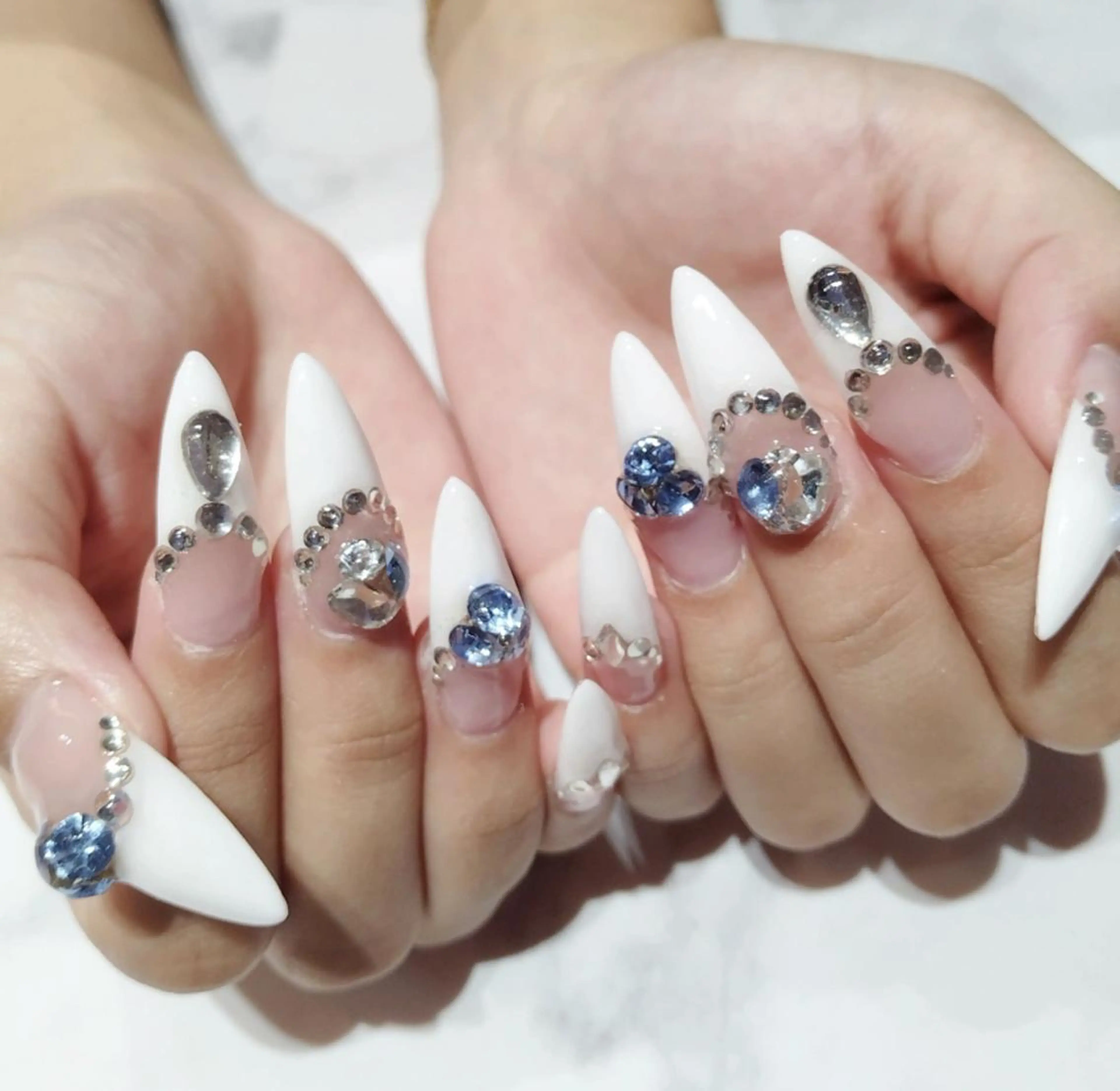 ネイル ハンドネイル あ きのネイルデザイン