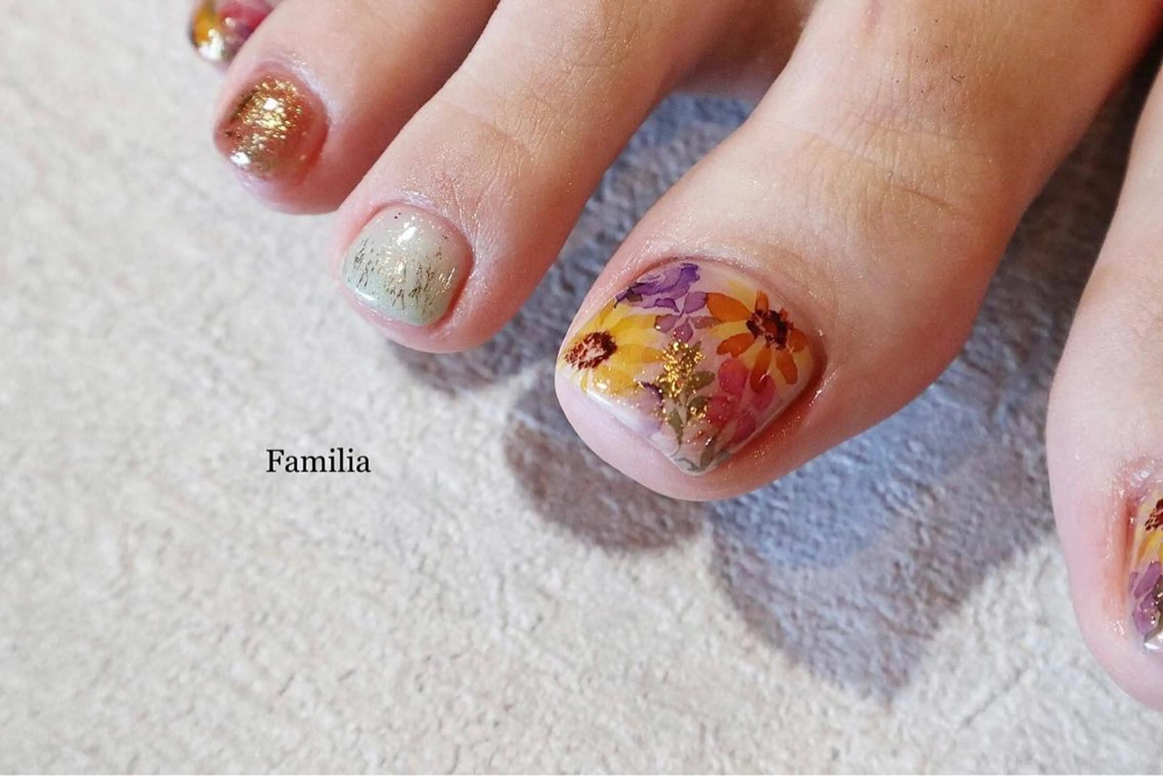 ネイル フットネイル 小河 仁美のネイルデザイン