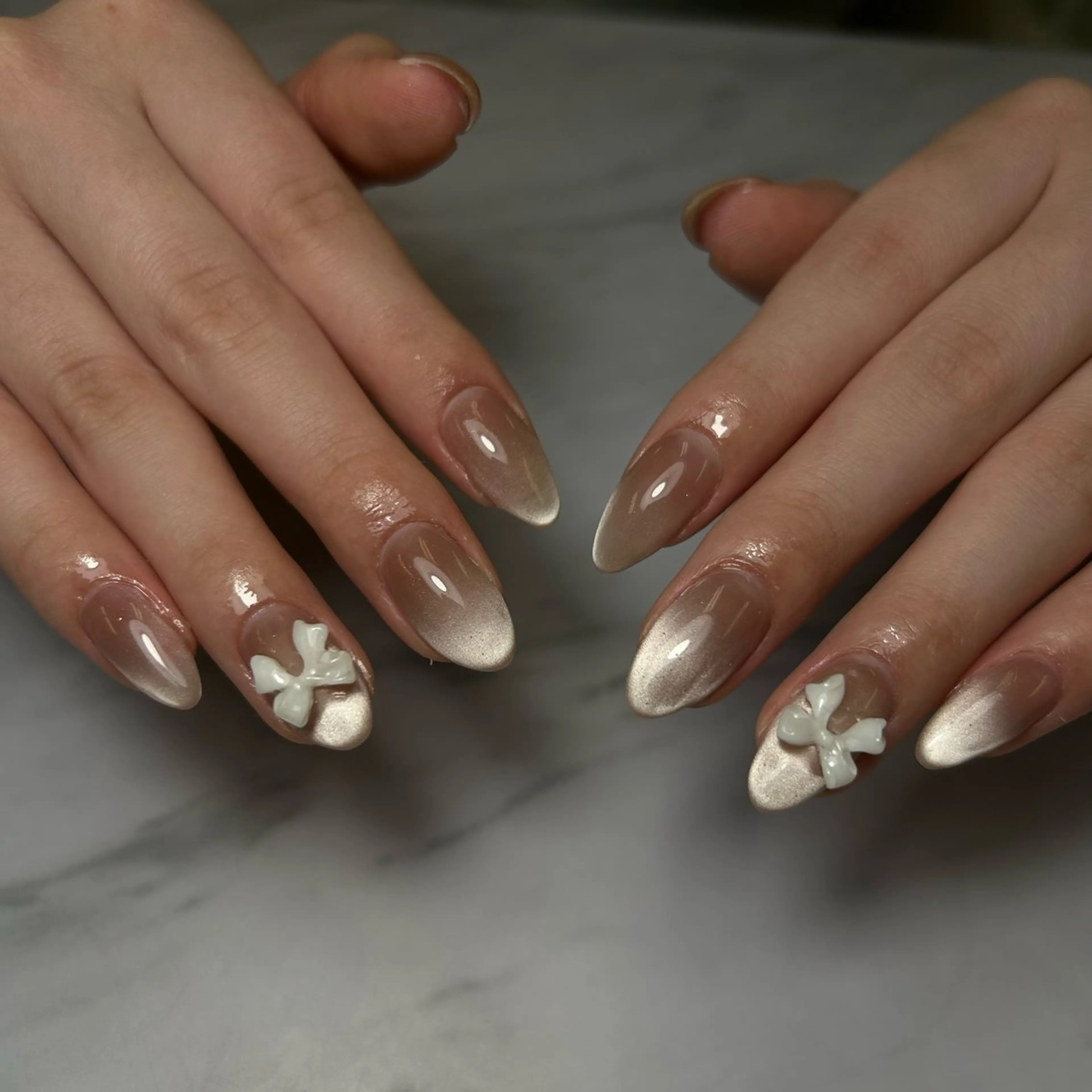 💅🏽【hand】マグネットorミラー,オーロラ(オフなし)の写真